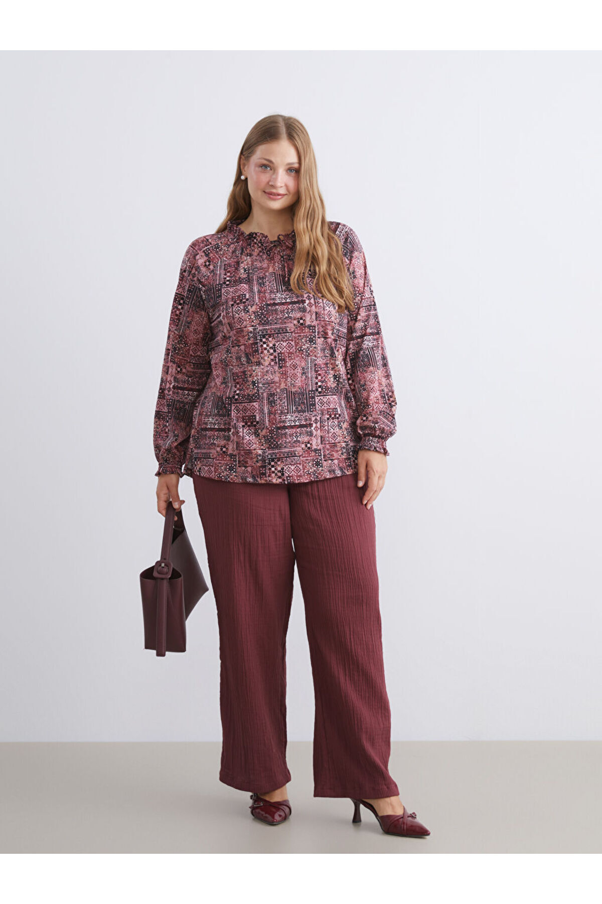 LC Waikiki-Create Your Style from Uzg Store |   Tie Collar Patterned Blouse 3