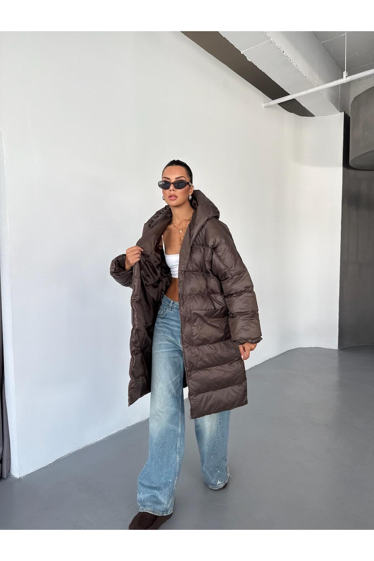 QUASAR Fashion  Yeni Sezon Oversize Kalıp Siyah Şişme Uzun Mont - Görsel 5