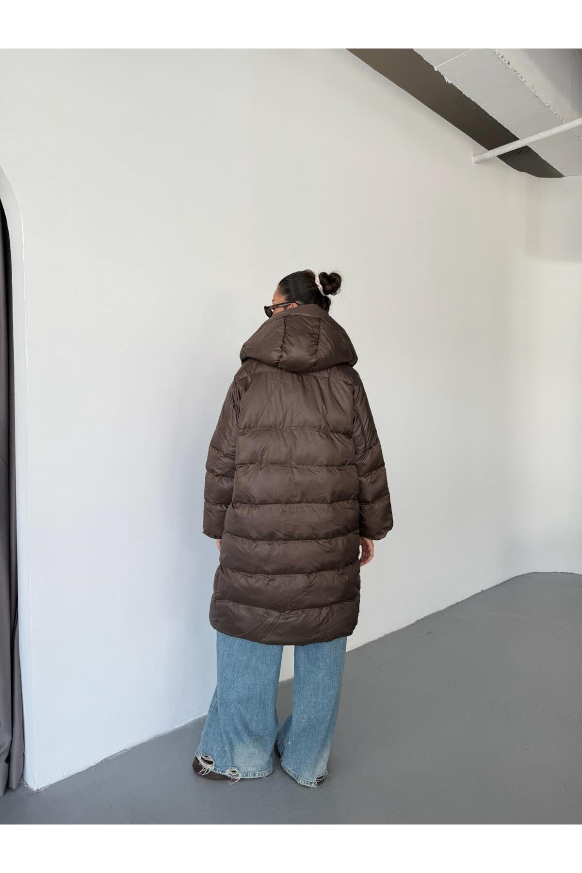 QUASAR Fashion  Yeni Sezon Oversize Kalıp Siyah Şişme Uzun Mont - Görsel 7