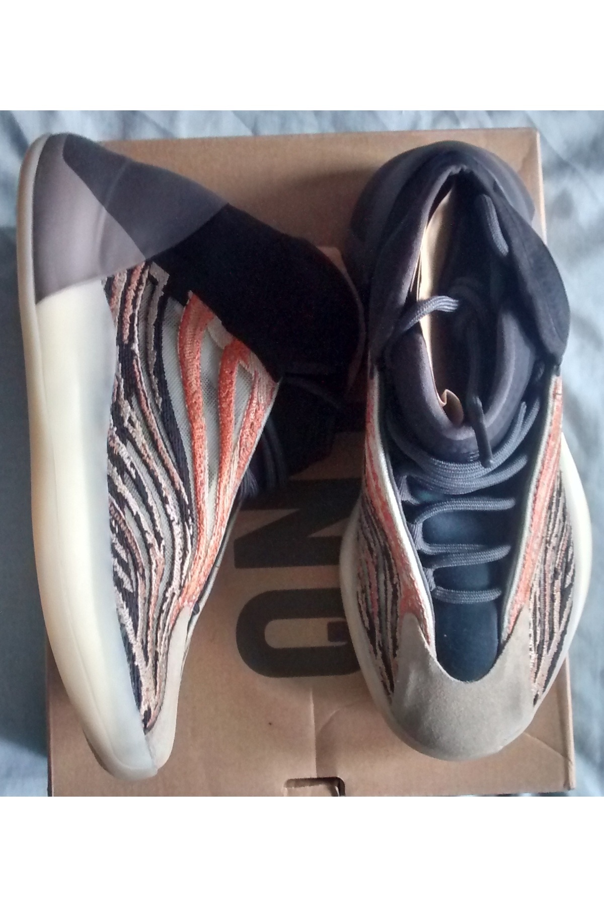 YEEZY-QNTM High Flash Orange 37.5 EU 2