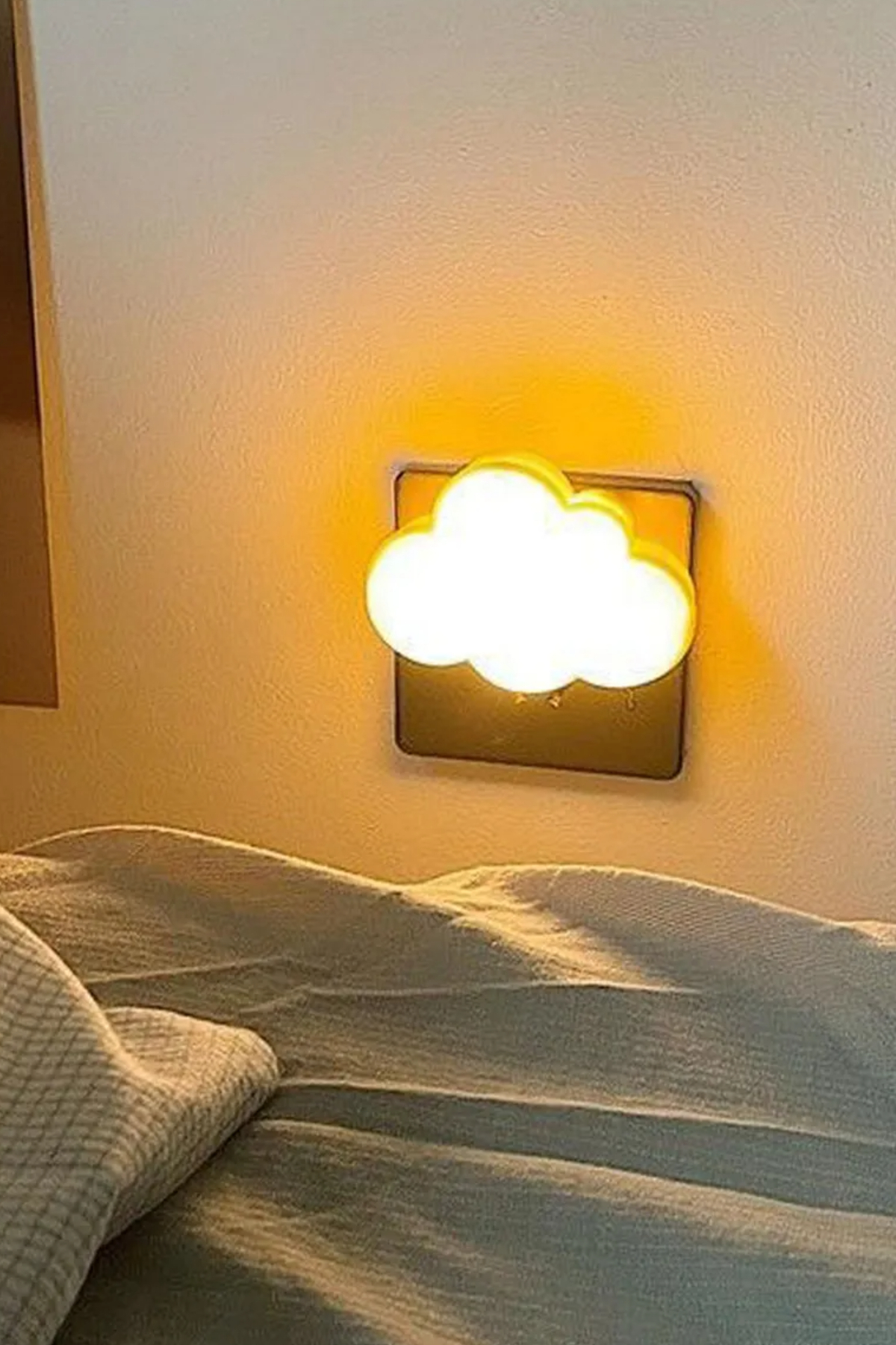 Ecuy Bulut Şekilli Priz Gece Lambası LED Işık Otomatik Sensörlü Bebek ve Çocuk Odası Işığı fotoğrafı 3 (önizleme)
