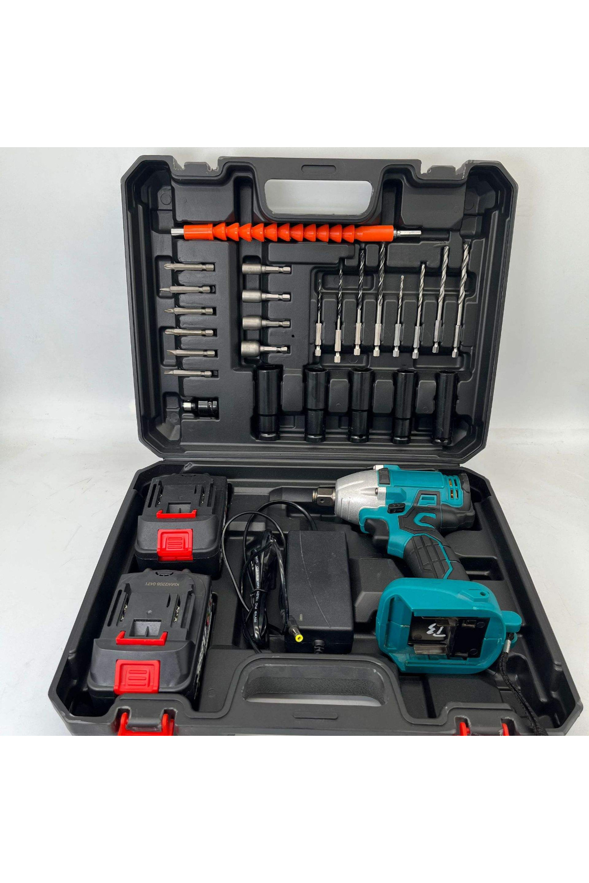 Tradeo-18V Cordless Impact Driver Kit with 2 Lithium Batteries, Charger, 17 Bits and Accessories 3