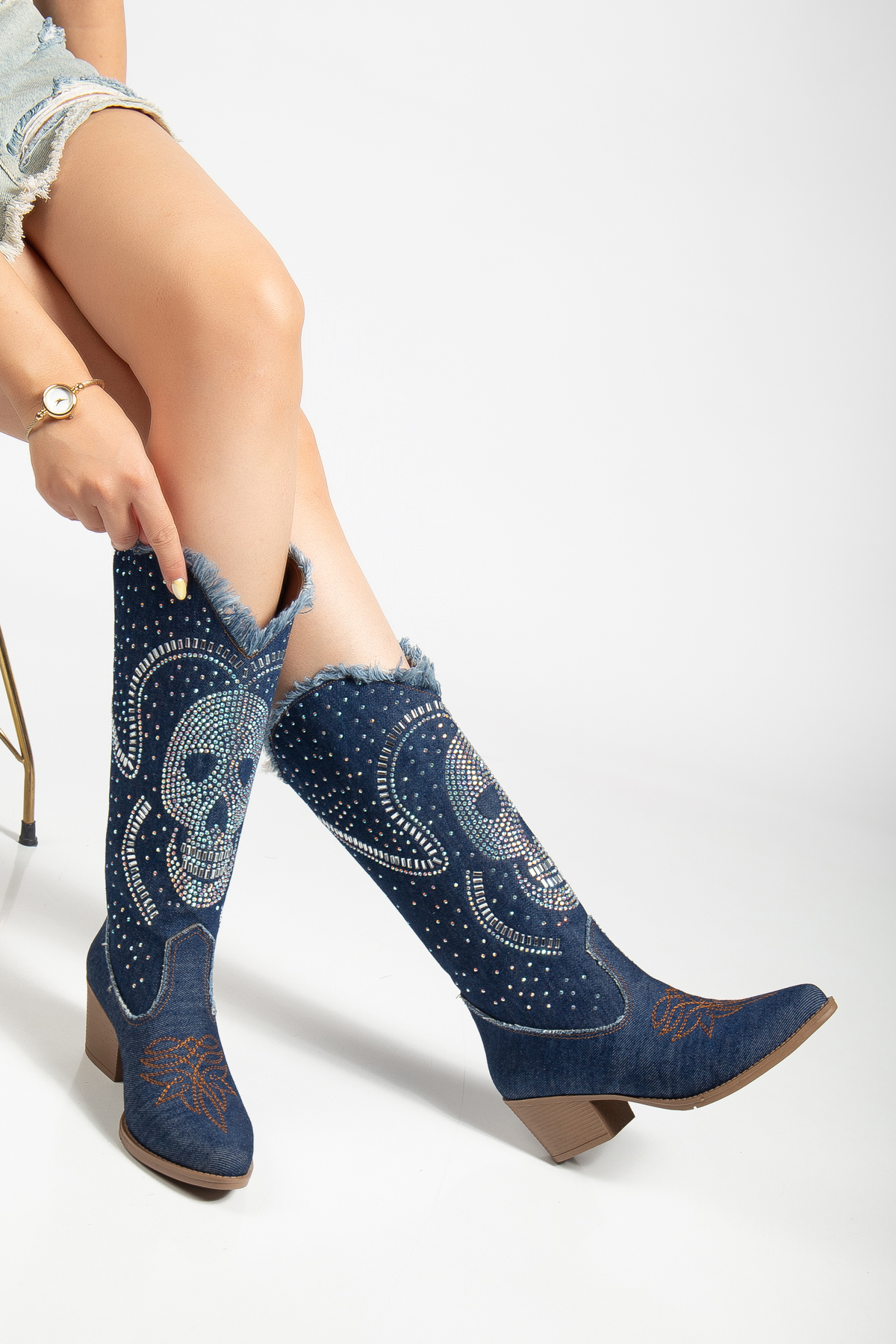 MS SUGAR SHOES  Kadın Denim Kovboy Çizme Taş İşlemeli Kurukafa Desenli Fırfırlı Kot Çizme - Görsel 5