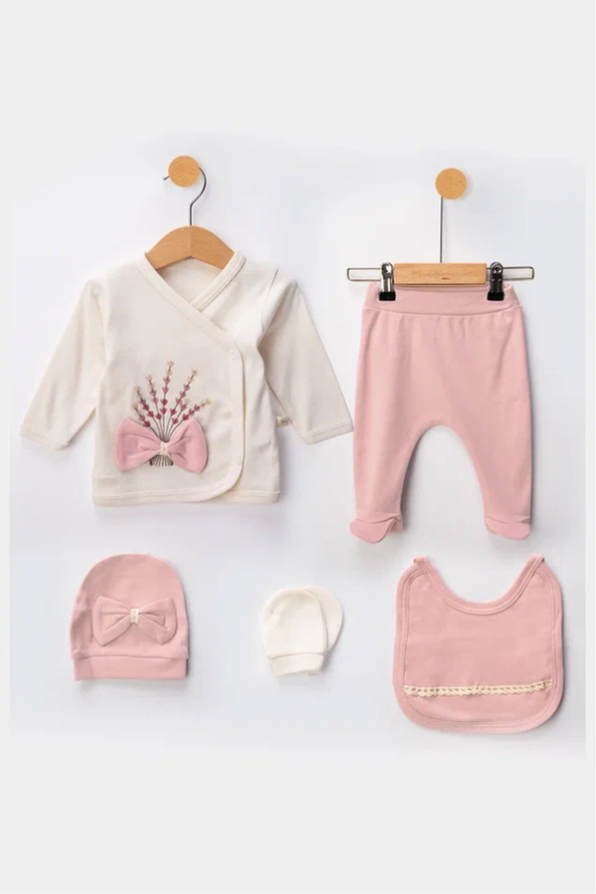 Bamoola for Babies Organik Kız Bebek Çiçek Desenli 5'li Tulum Hastane Çıkışı Yenidoğan Kıyafet Mama Önlüğü fotoğrafı 2 (önizleme)