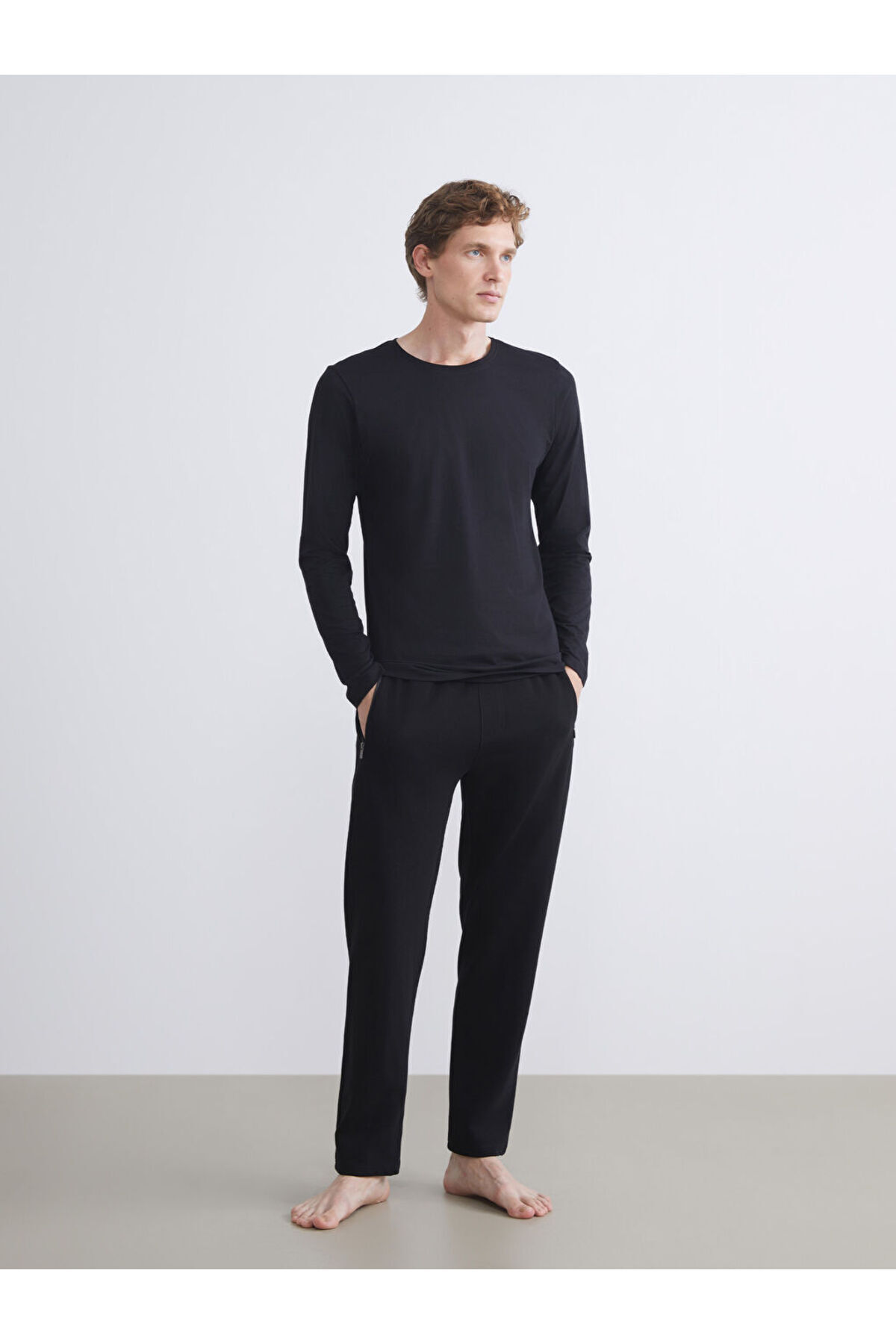 LC Waikiki-Create Your Style with Uzg Store |   Crew Neck Long Sleeve Men's Undershirt 2