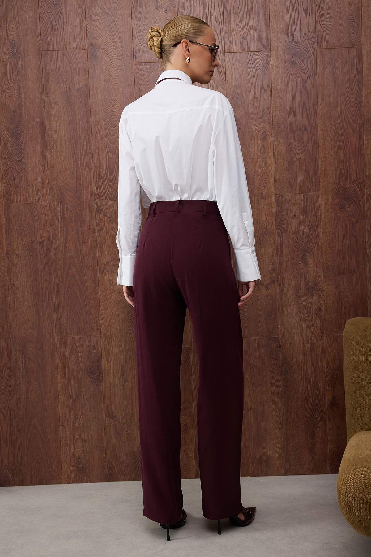 Trendyolmilla  Özel Koleksiyon Mürdüm Düz Paça/Straight Dokuma Yumuşak Kumaş Pantolon TWOAW26PL00123 - Görsel 6