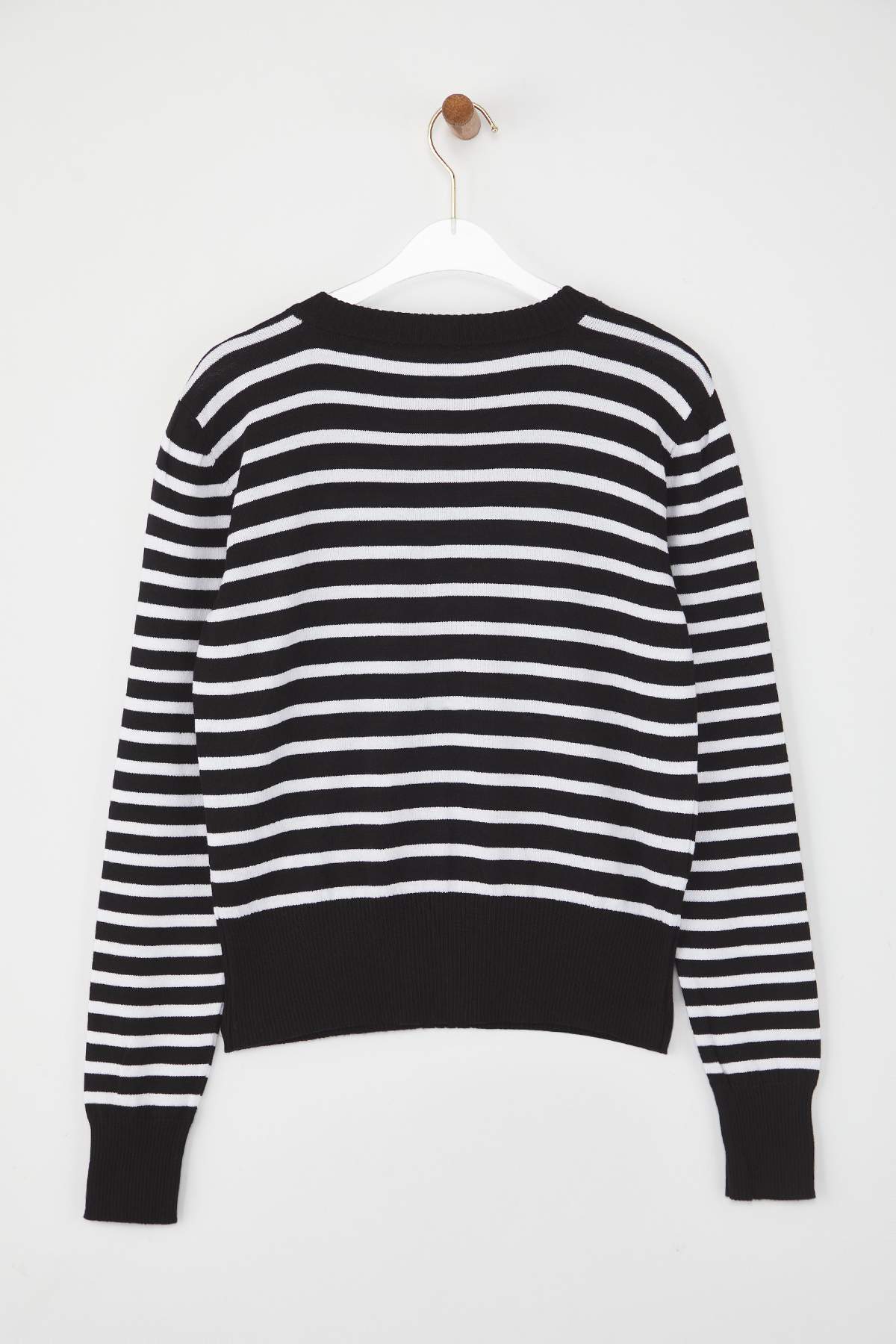 Trendyolmilla  Siyah Pamuk Karışımlı Basic Triko Hırka TWOAW26HI00187 - Görsel 6