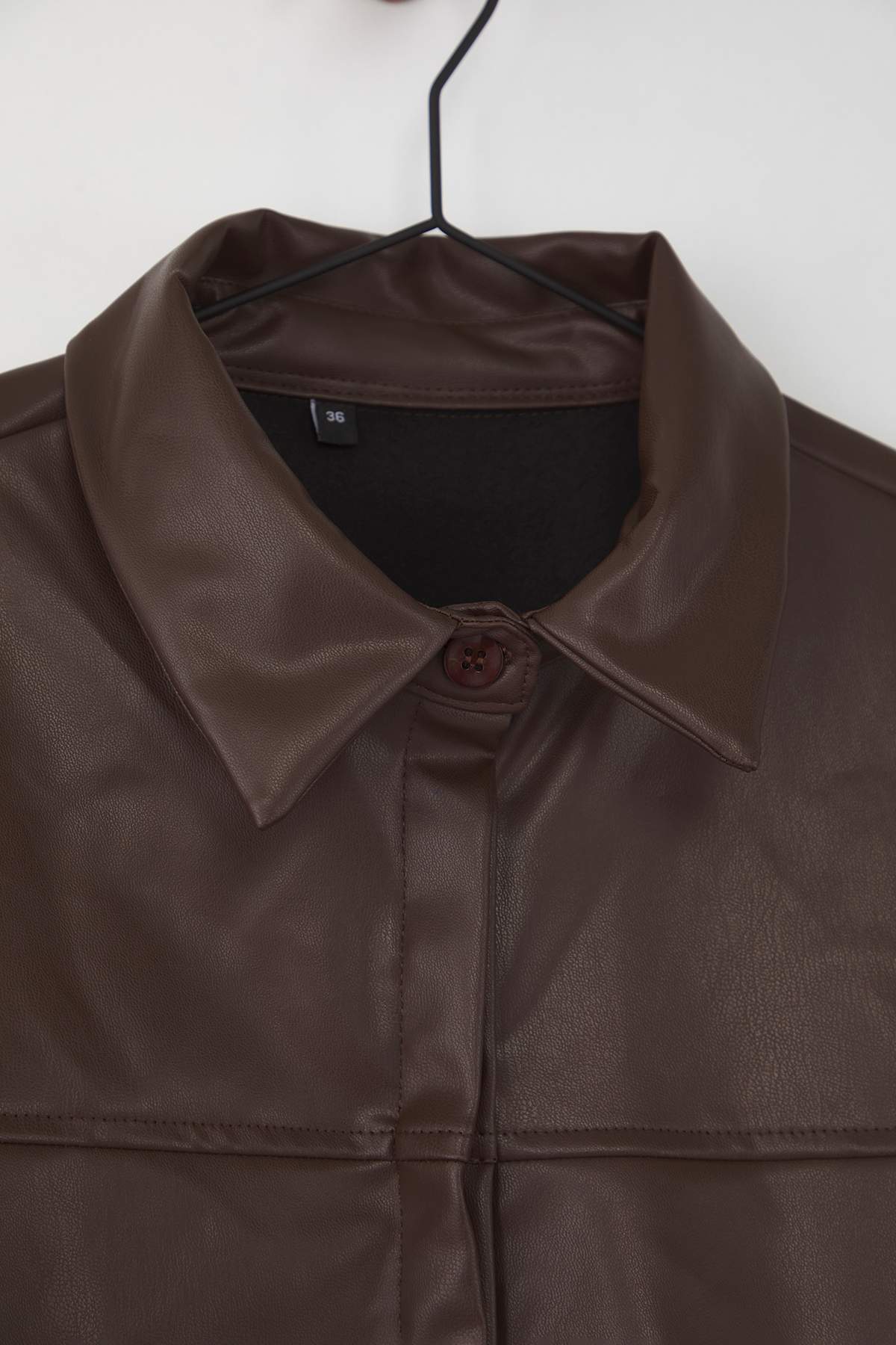 Trendyolmilla  Koyu Kahverengi Crop Deri Gömlek TWOAW26GO00025 - Görsel 7