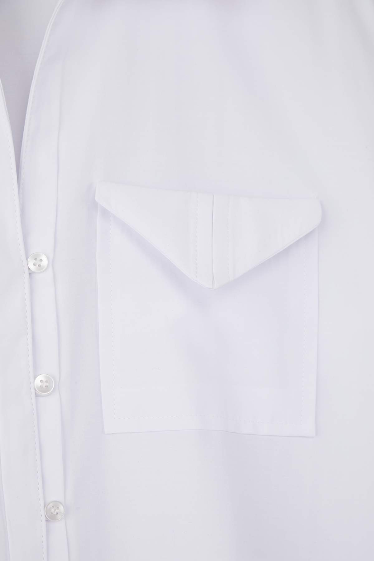 Trendyolmilla  Beyaz Cep Detaylı Önü Düğmeli Gömlek TWOAW26GO00058 - Görsel 7