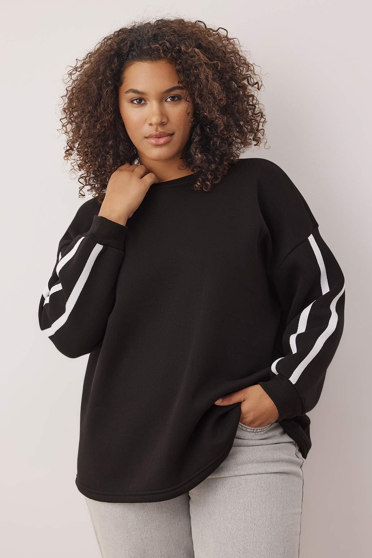 Trendyol Curve-Μαύρο Λεπτό Πλεκτό Oversize Φούτερ - Ρίγα Αναλυτικά 2
