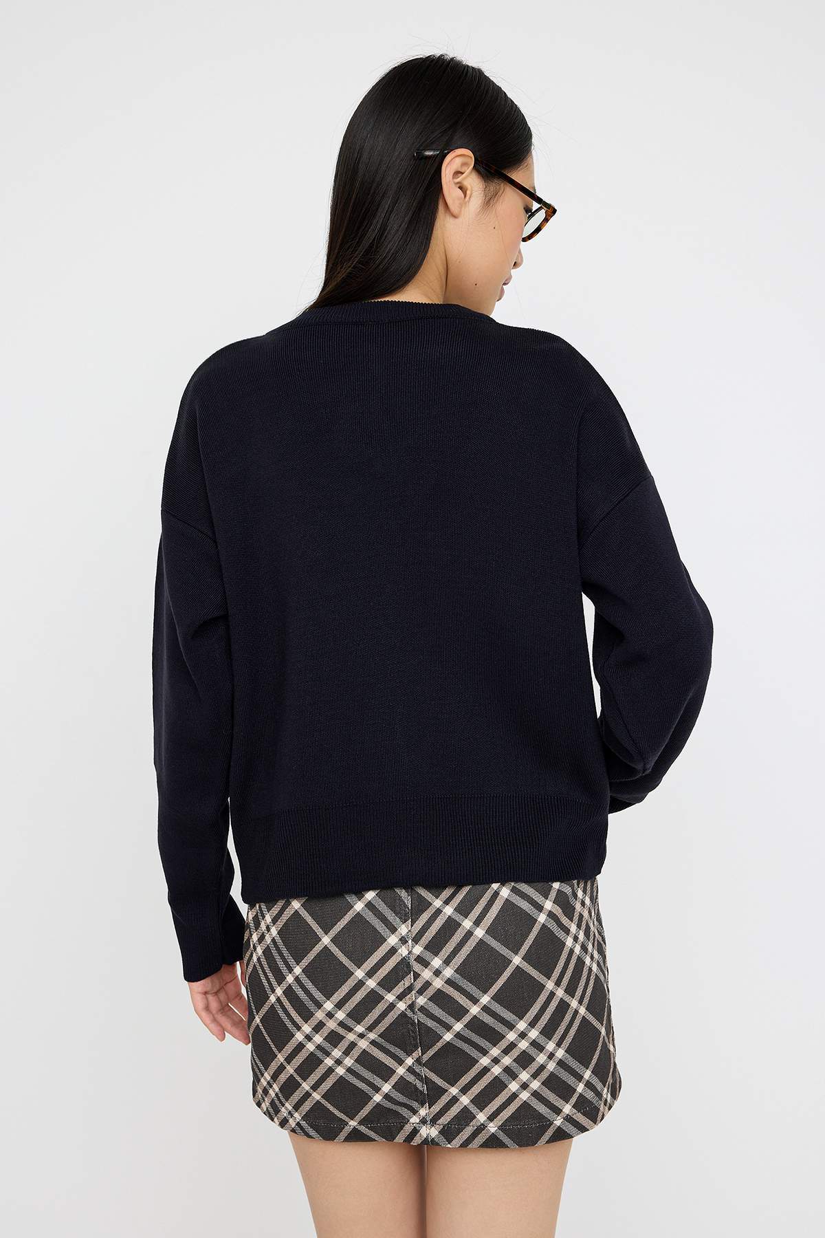 Trendyolmilla  Teen Lacivert Kolej Temalı Nakış İşlemeli Triko Hırka TWOAW26HI00214 - Görsel 4