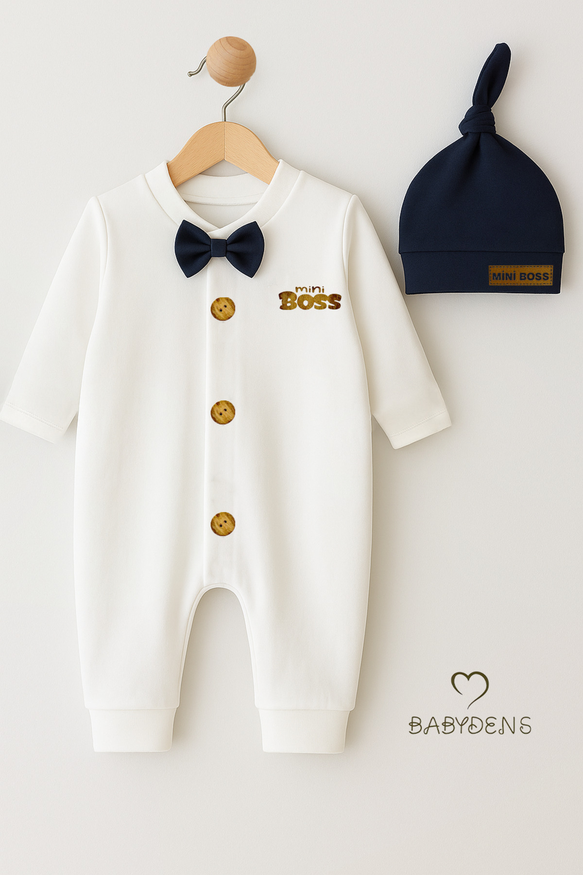 BABYDEN'S Minik Patron Erkek Bebek Düğmeli Tulum ve Bere Seti – Papyonlu,Manşetli Paça, %100 Pamuk Bebek Tulum fotoğrafı 6 (önizleme)