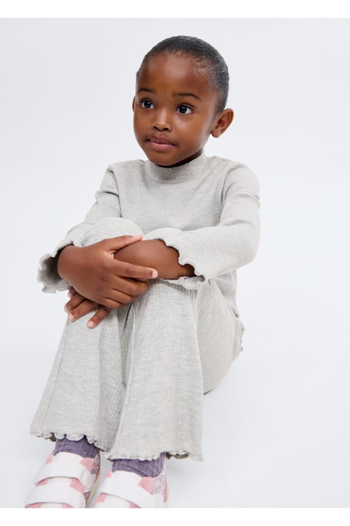 جوراب شلواری گشاد آجدار  جوراب شلواری گشاد آجدار