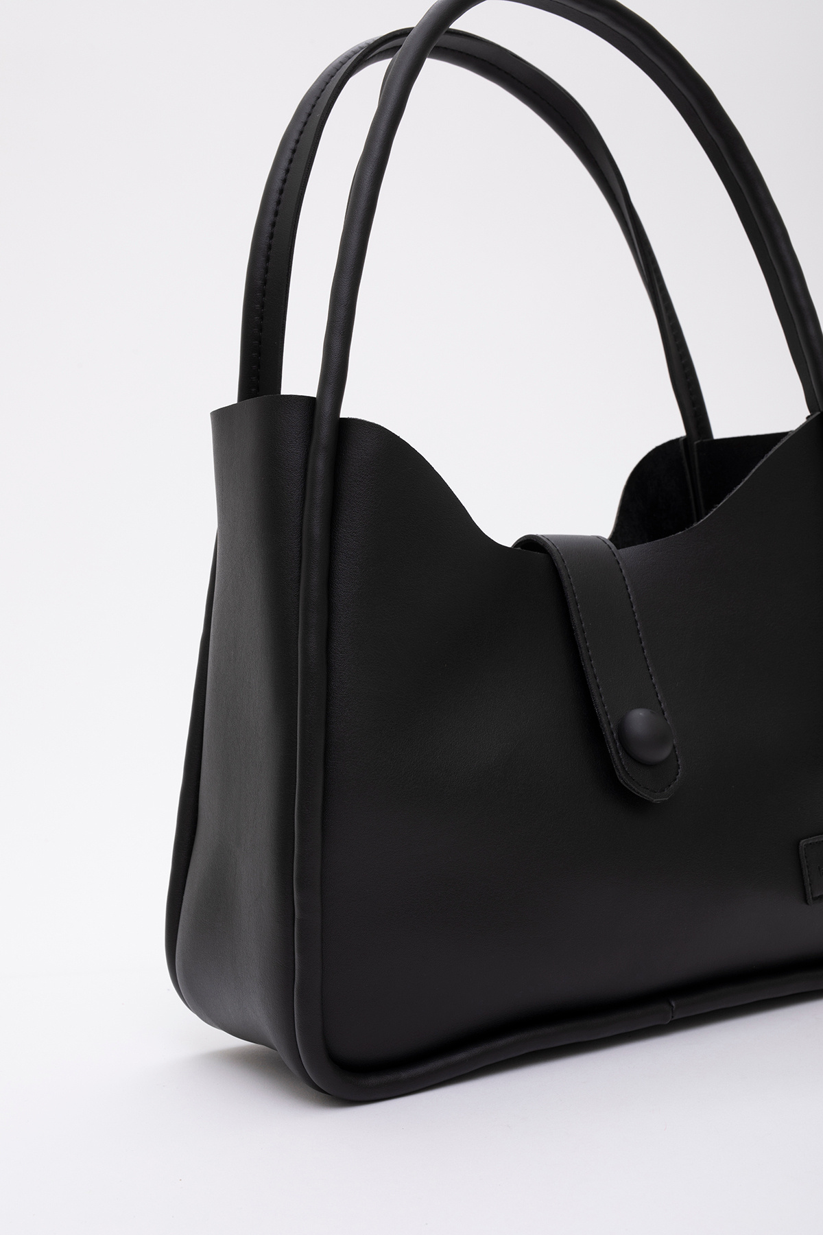 Shaka Siyah Shk79 Deri Düğme Detaylı Çıtçıtlı Makyaj Çantalı Kol ve Omuz Çantası fotoğrafı 4 (önizleme)