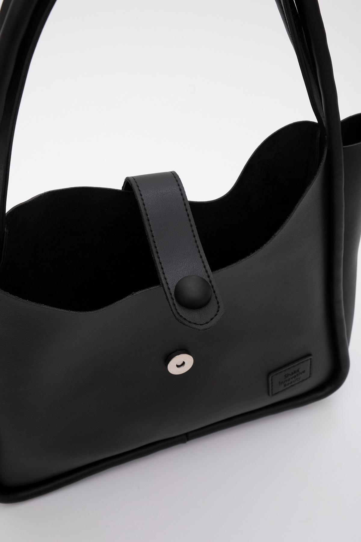 Shaka Siyah Shk79 Deri Düğme Detaylı Çıtçıtlı Makyaj Çantalı Kol ve Omuz Çantası fotoğrafı 6 (önizleme)