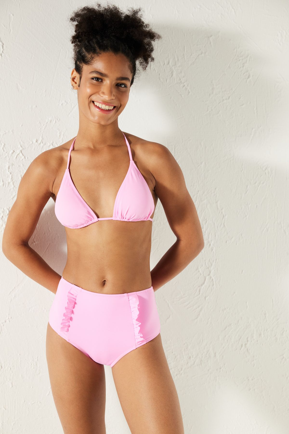 Penti-Rosa Bikinihose mit hoher Taille und Rüschen 2