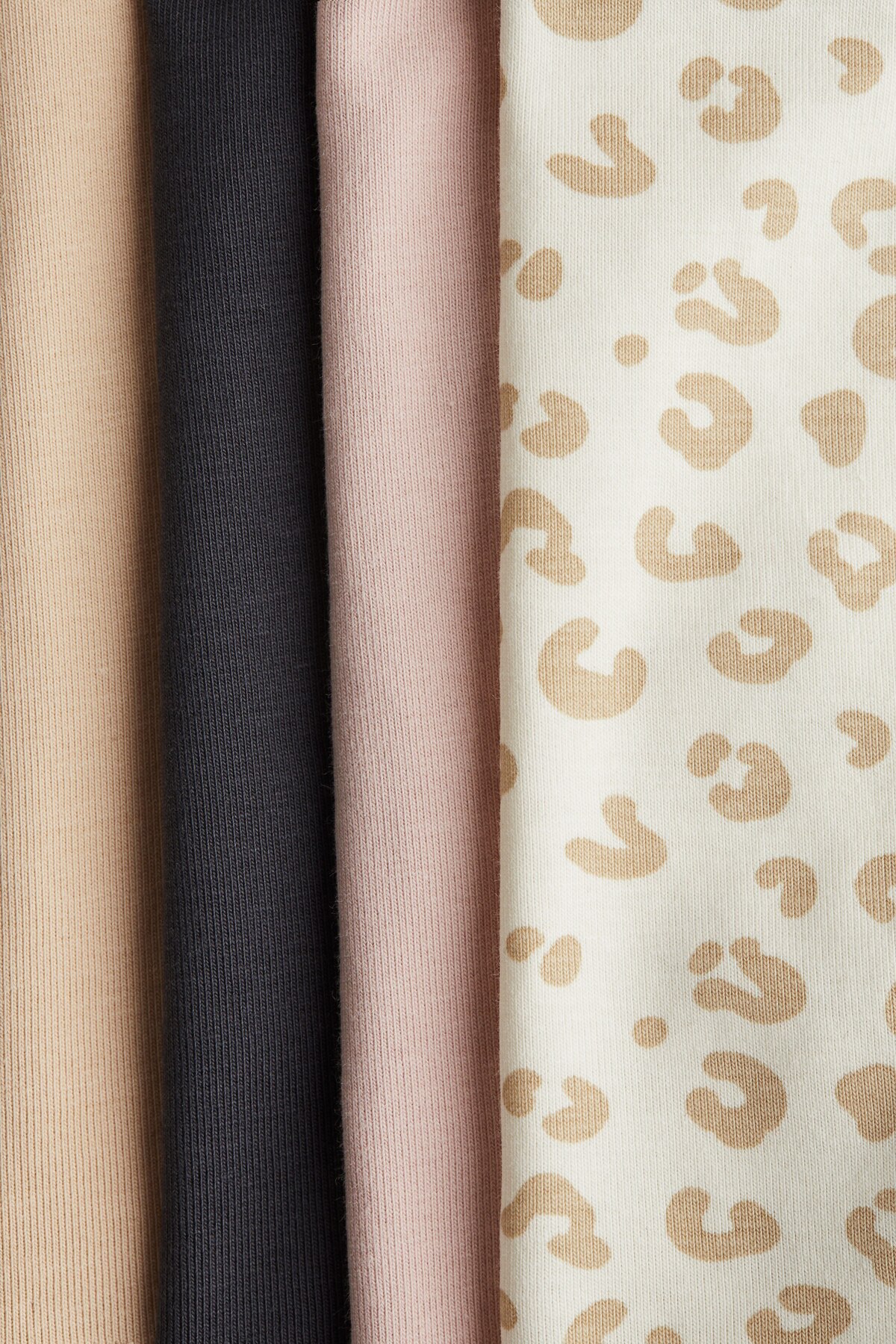 H&M 4'lü Pamuklu Kısa Tayt fotoğrafı 2 (önizleme)