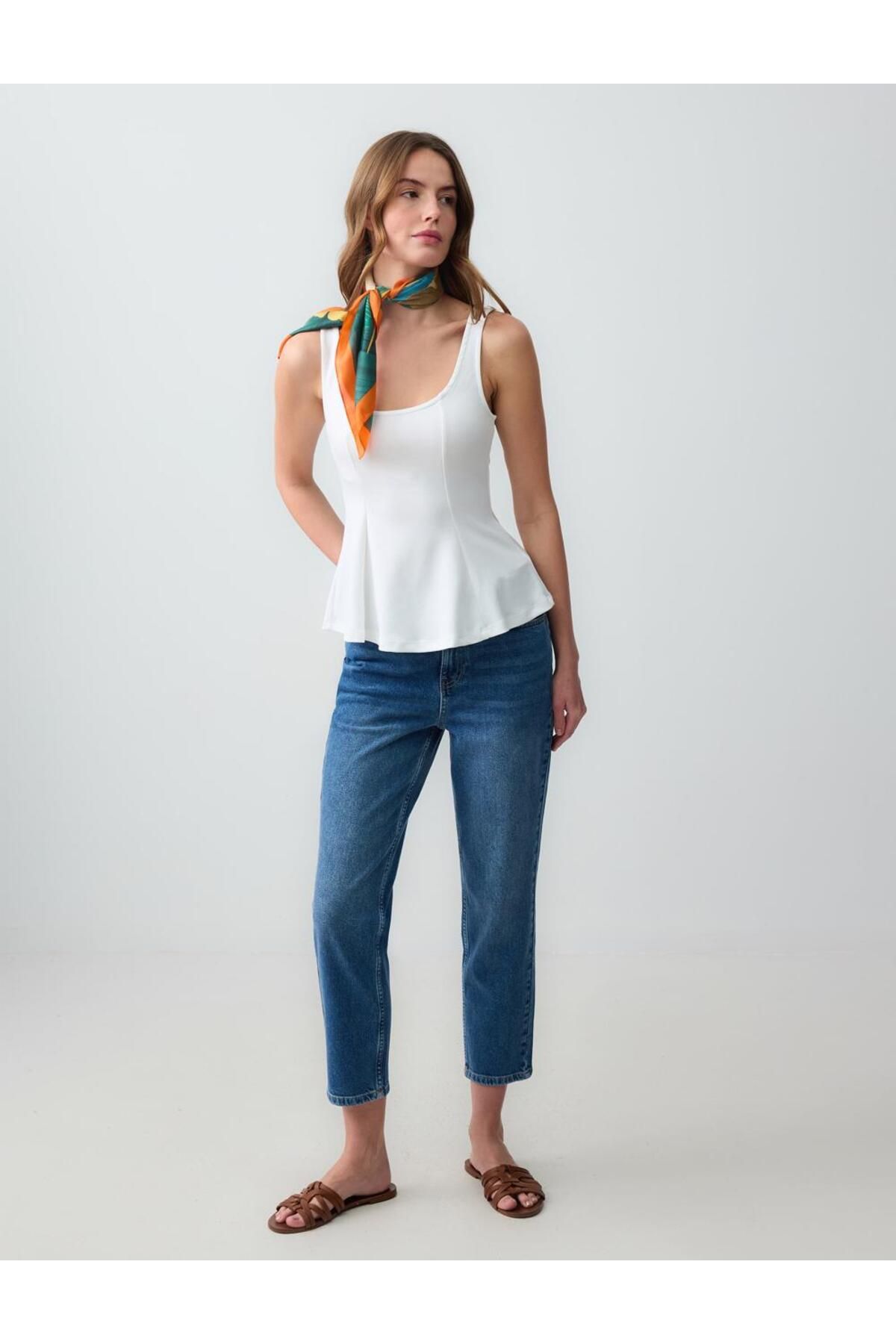 Jimmy Key-White Slim Fit U Neck Sleeveless Modal Knitted Undershirt 2