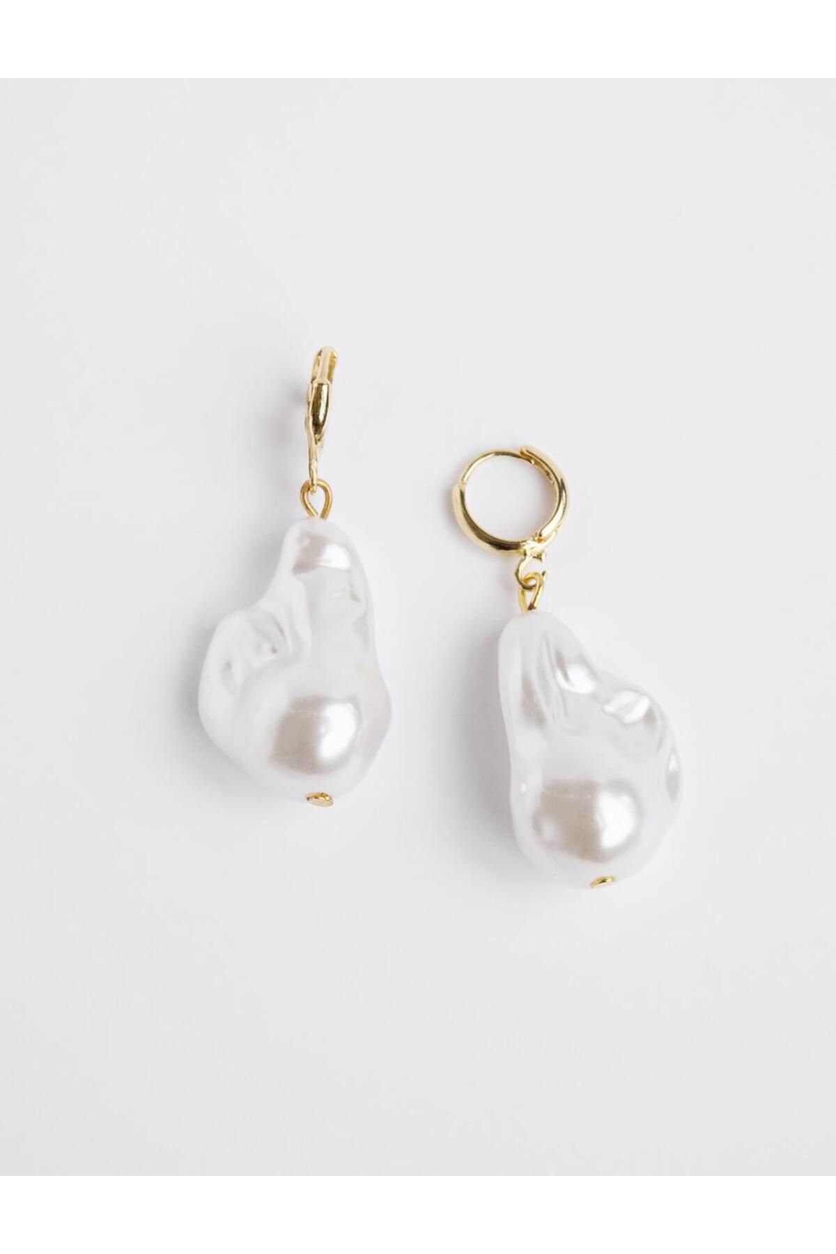 Jimmy Key-White Pearl Look Dangle Earrings 3
