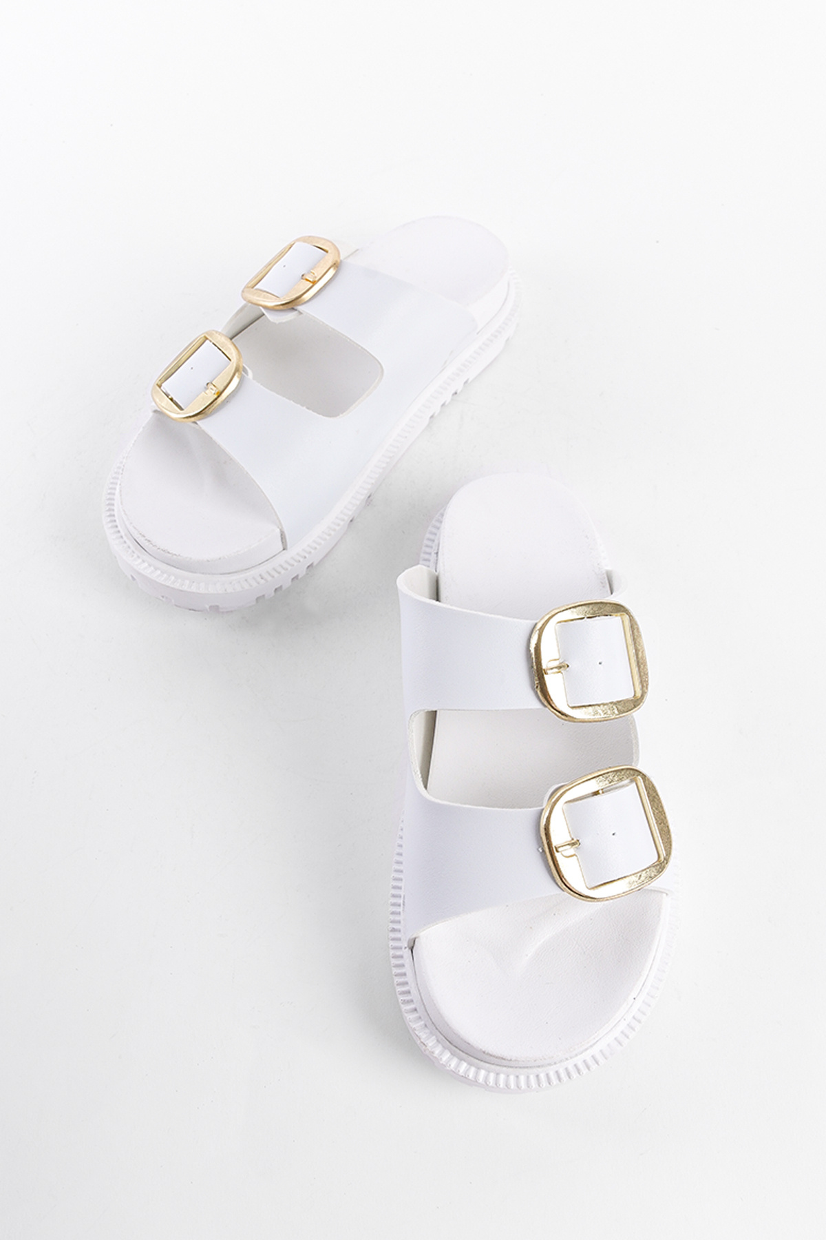 Capone Outfitters-Women's Slippers - Round Toe and Buckle Detail 3