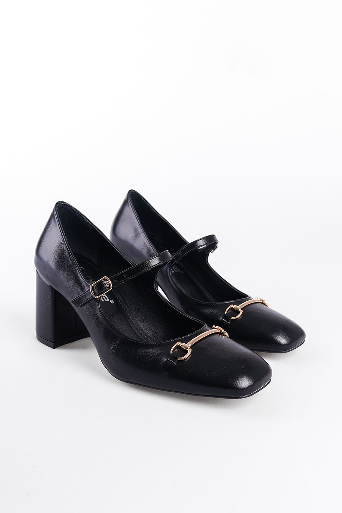 Capone Outfitters-Damenschuhe – mittlerer Absatz, Riemchen und Schnalle 1