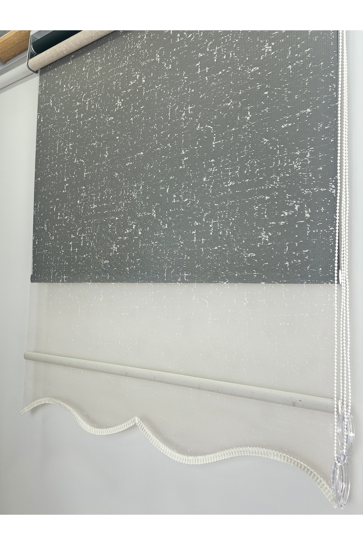 Double Mechanism Sliced Checkered Pattern Cream Tulle Black Roller Blind Aluminum System Office & Home Curtain