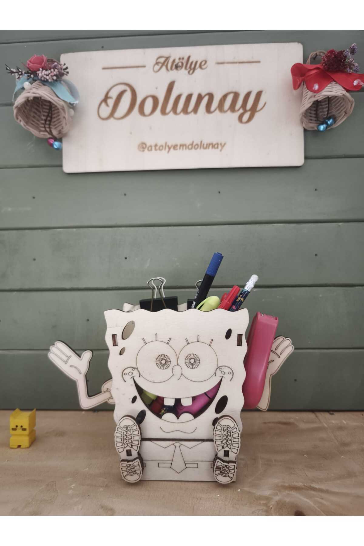 DOLUNAY MUM Ahşap Sünger Bob Kalemlik – Eğlenceli Tasarım, Masaüstü Düzenleyici, Çocuklar İçin Hediye