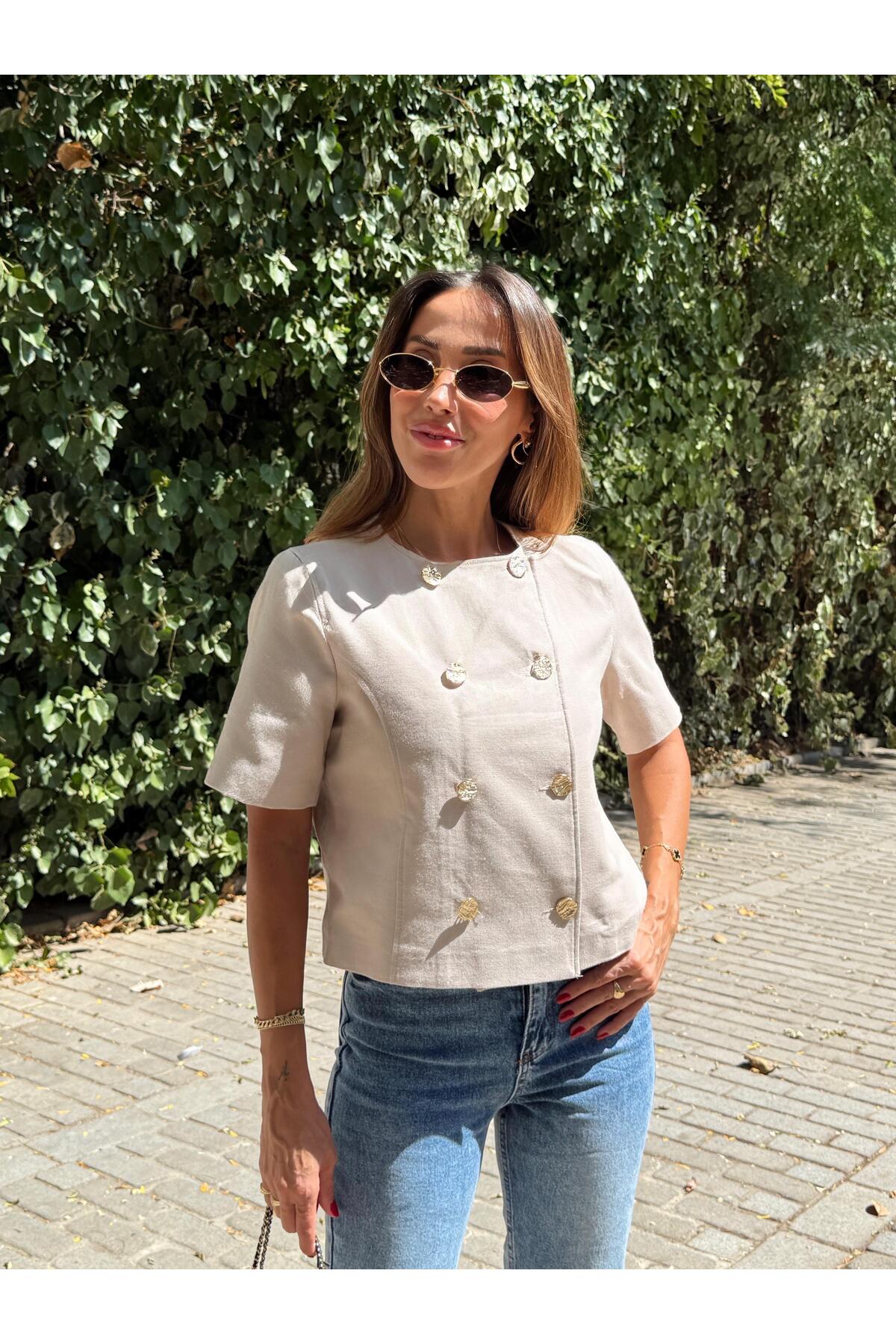 MALDİA SHOP  Kadın Gold Düğme Crop Bej Keten Ceket