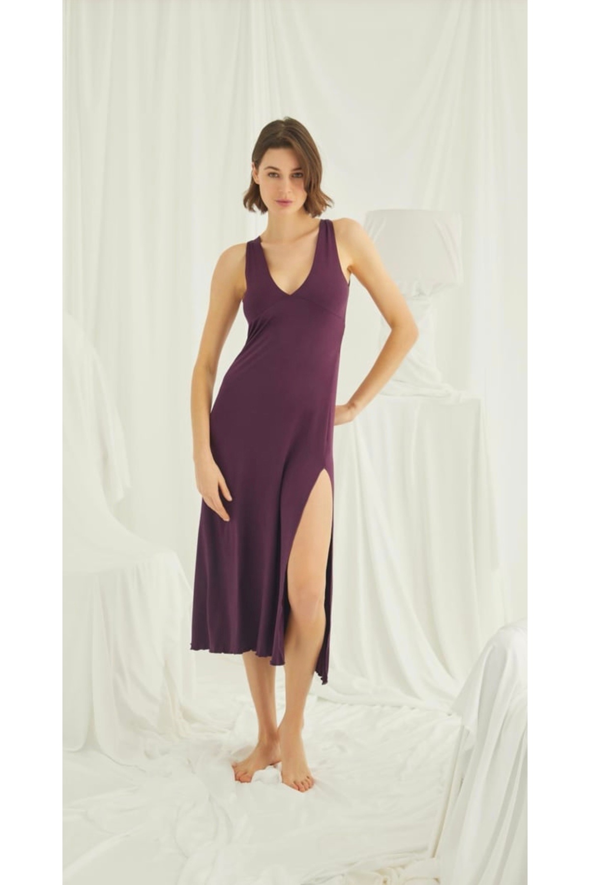 NightLove Monamise Sırt Detaylı Yırtmaçlı Gecelik 19226