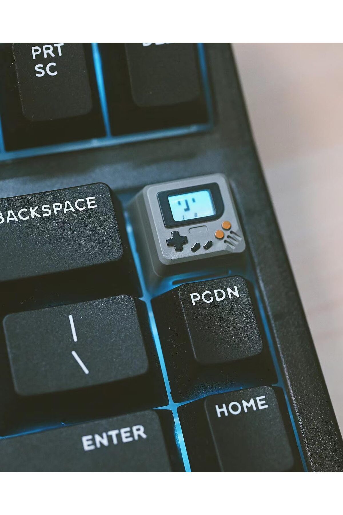 erorex-Retro Style Custom Keycaps Backlit Keyboard Keycap Light Transmission Design 1 Keycap Base 3 Panels 6