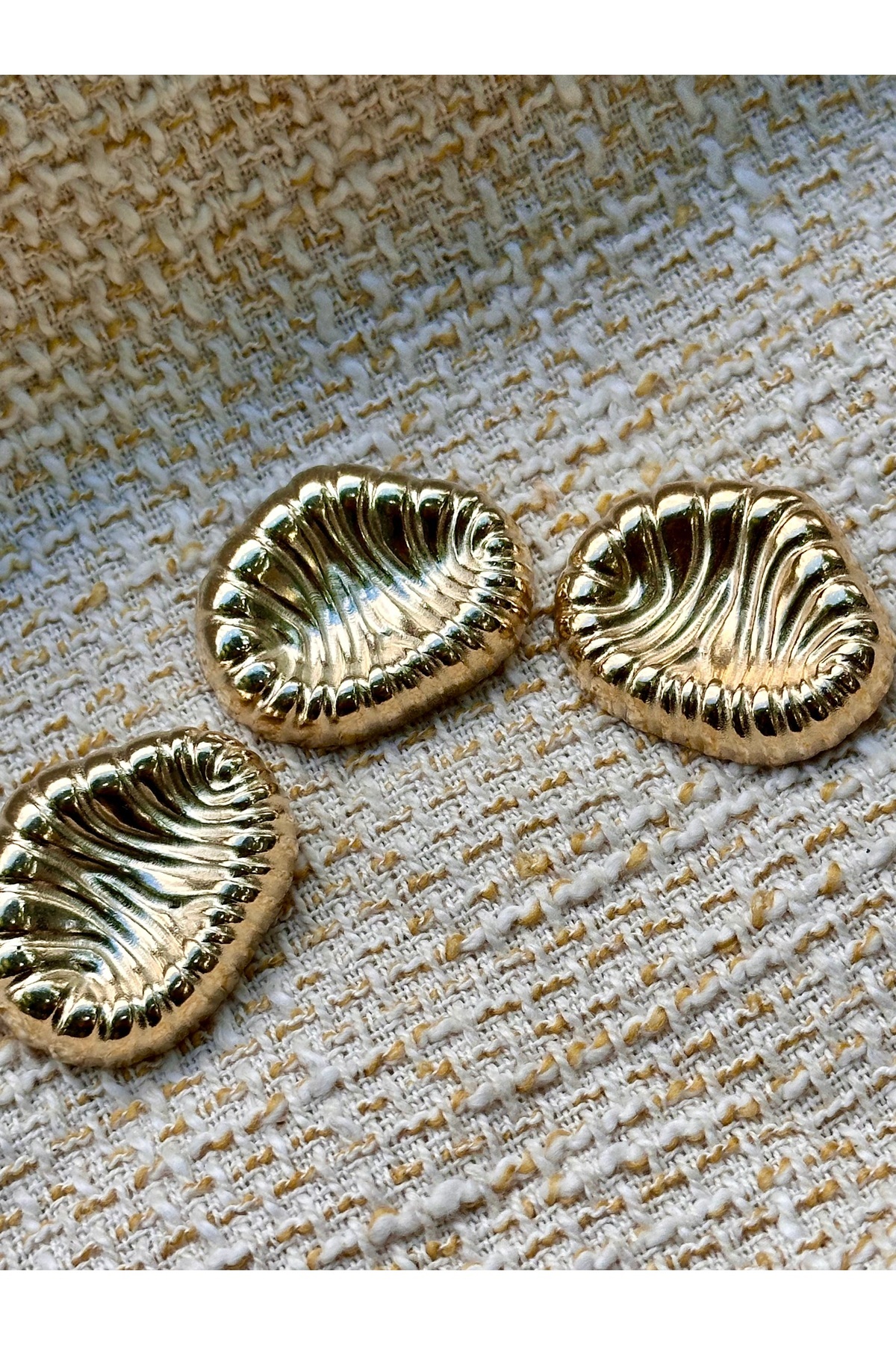 ODDA TASARIM ATÖLYESİ-Hollowed-Out Gold Color New Season 3.4 cm Button Set on Print Model 2