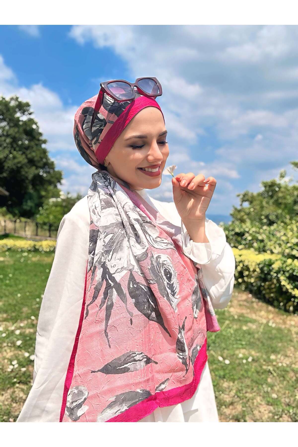 MODA-Mk Azalea Patterned Striped Bamboo Shawl - Fuchsia 1