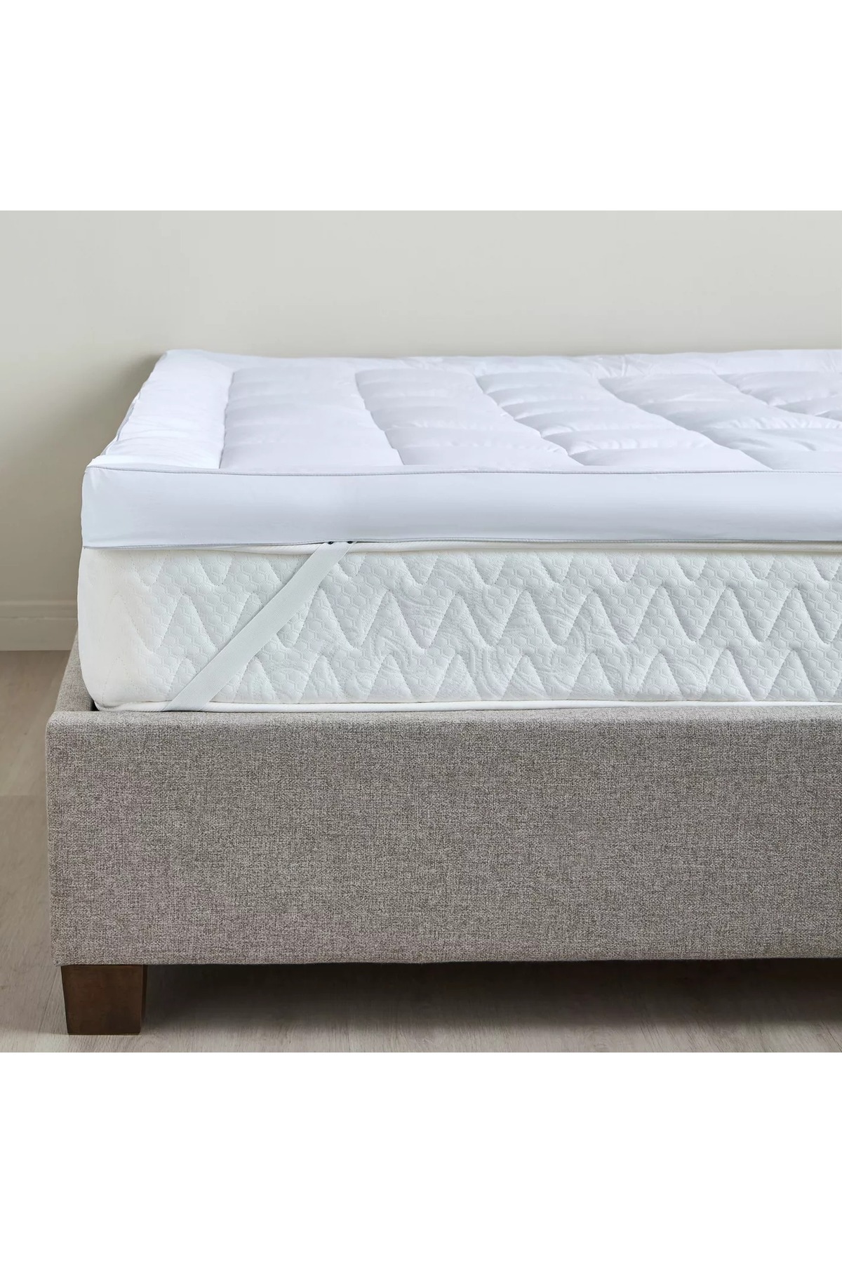 Home Centre-Lucent Plus Premium Down Alternative Queen Mattress Topper 1