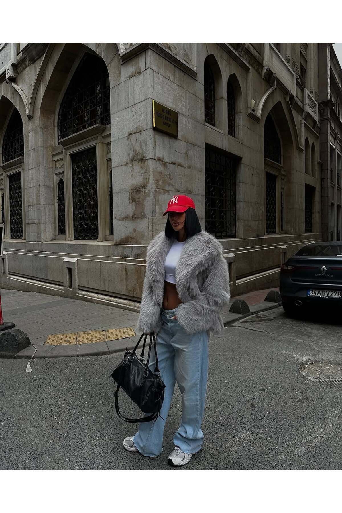 POP STORY-Premium Soft Textured Lined Oversized Gray Fur 3