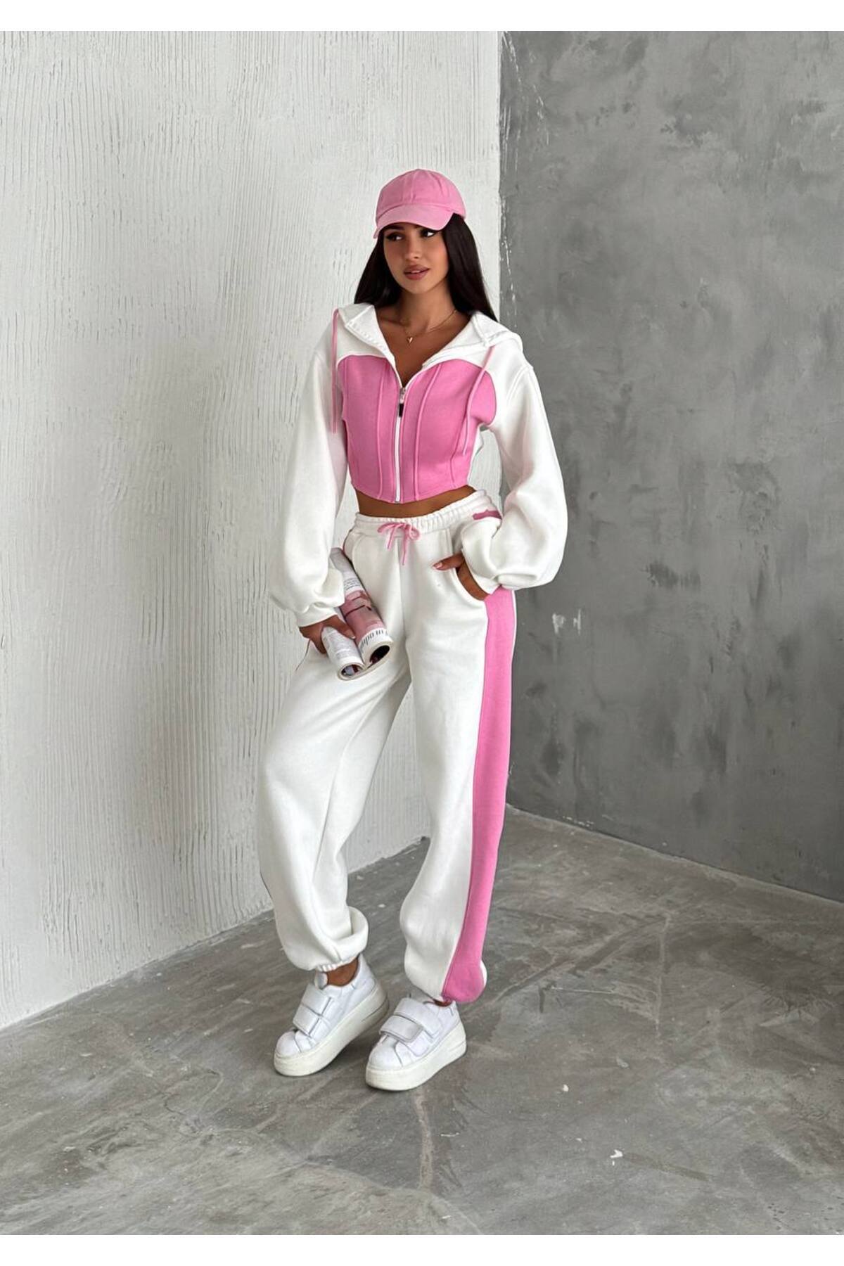 By Kuzey Aras Női, kétszínű, háromszálas, dombornyomott szövetből készült, la...