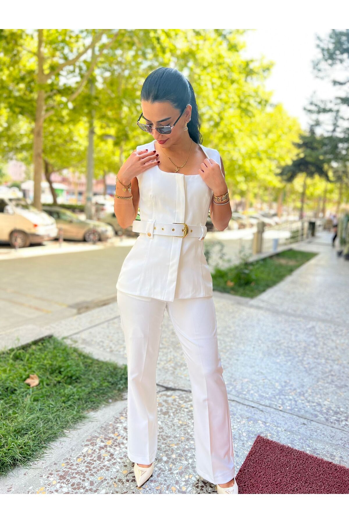 BEYAZ SIFIR KOL KEMERLİ ALT ÜST TAKIM