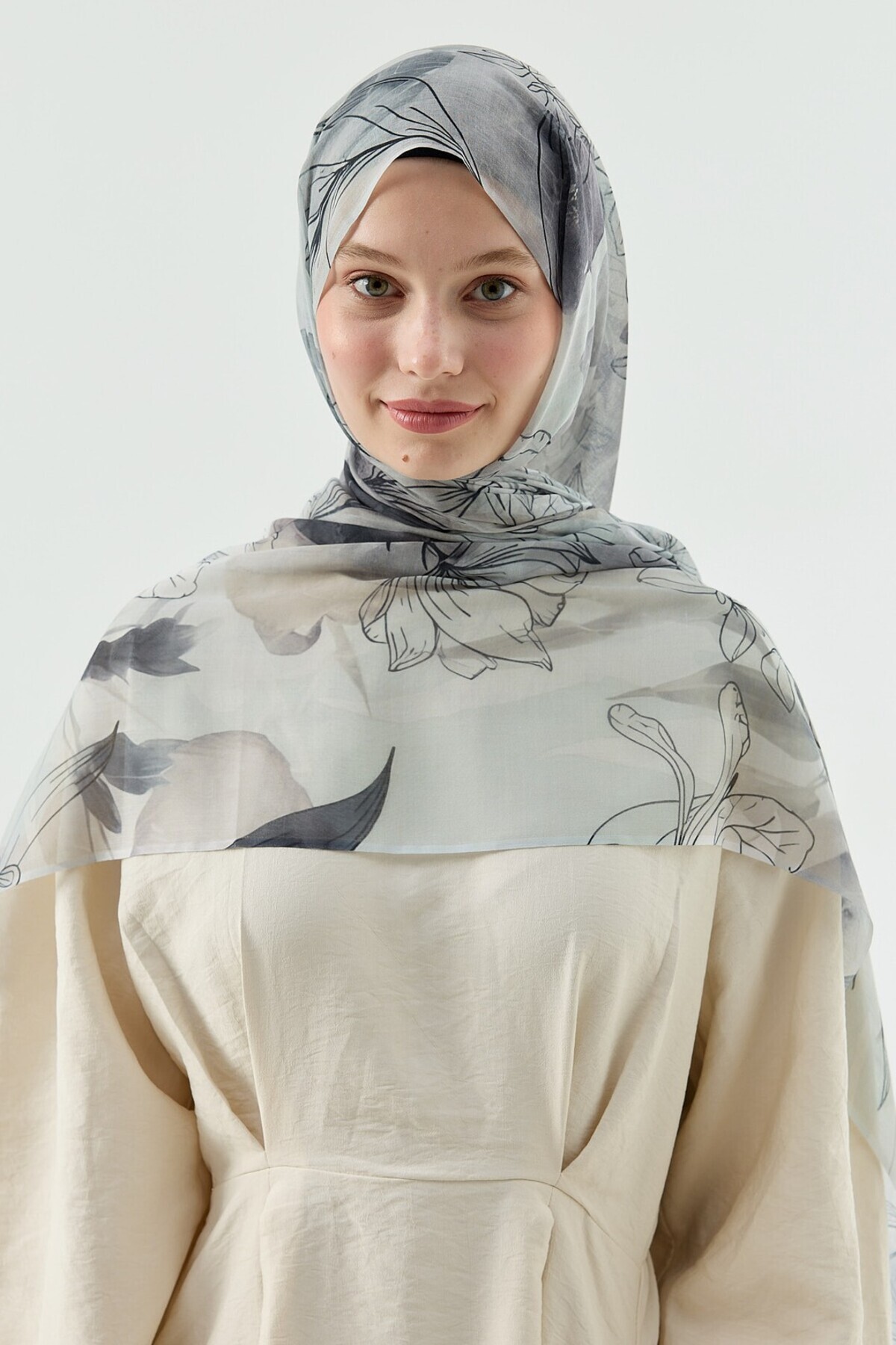 Modakaşmir-Lily Pattern Moon Shawl 1