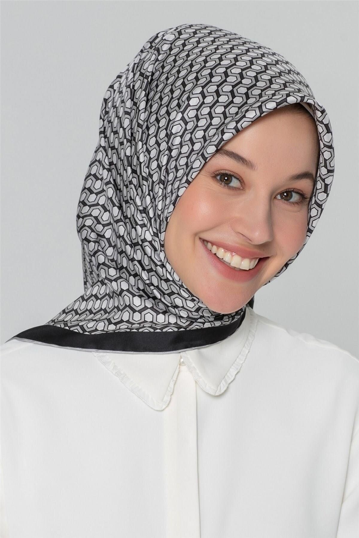 Desenli Twill İpek Eşarp Siyah Beyaz 8333D
