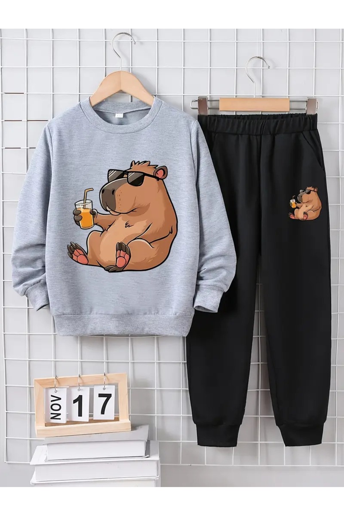 capybara3_4family_3yuさん12-10-6 buendiakids Kız\Erkek Çocuk Gri Siyah\ Cool Gözlüklü Capybara