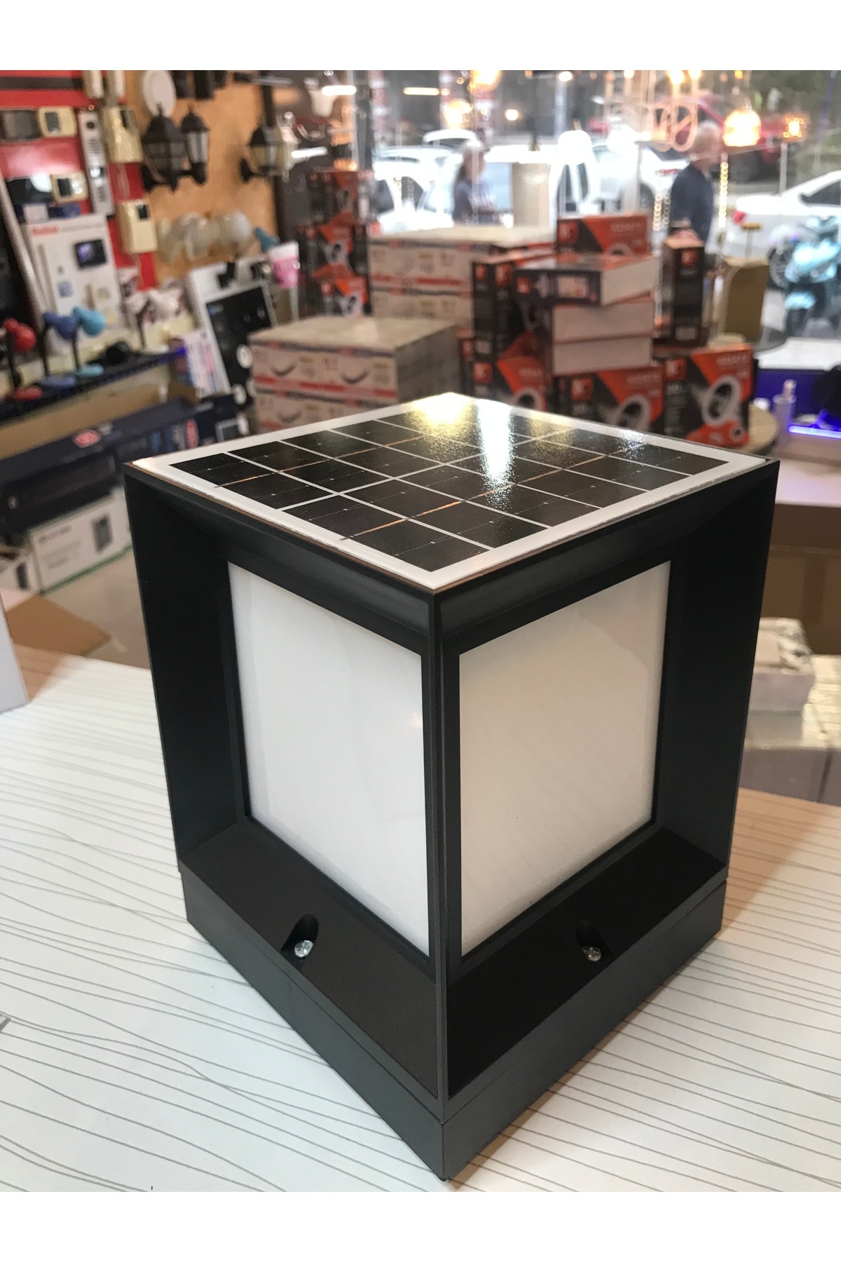 Helios Opto 30 W SOLAR SET ÜSTÜ KÜP ARMATÜR GÜNIŞIĞI VE BEYAZ IŞIK(E 27 duylu elektrik bağlanabilir)