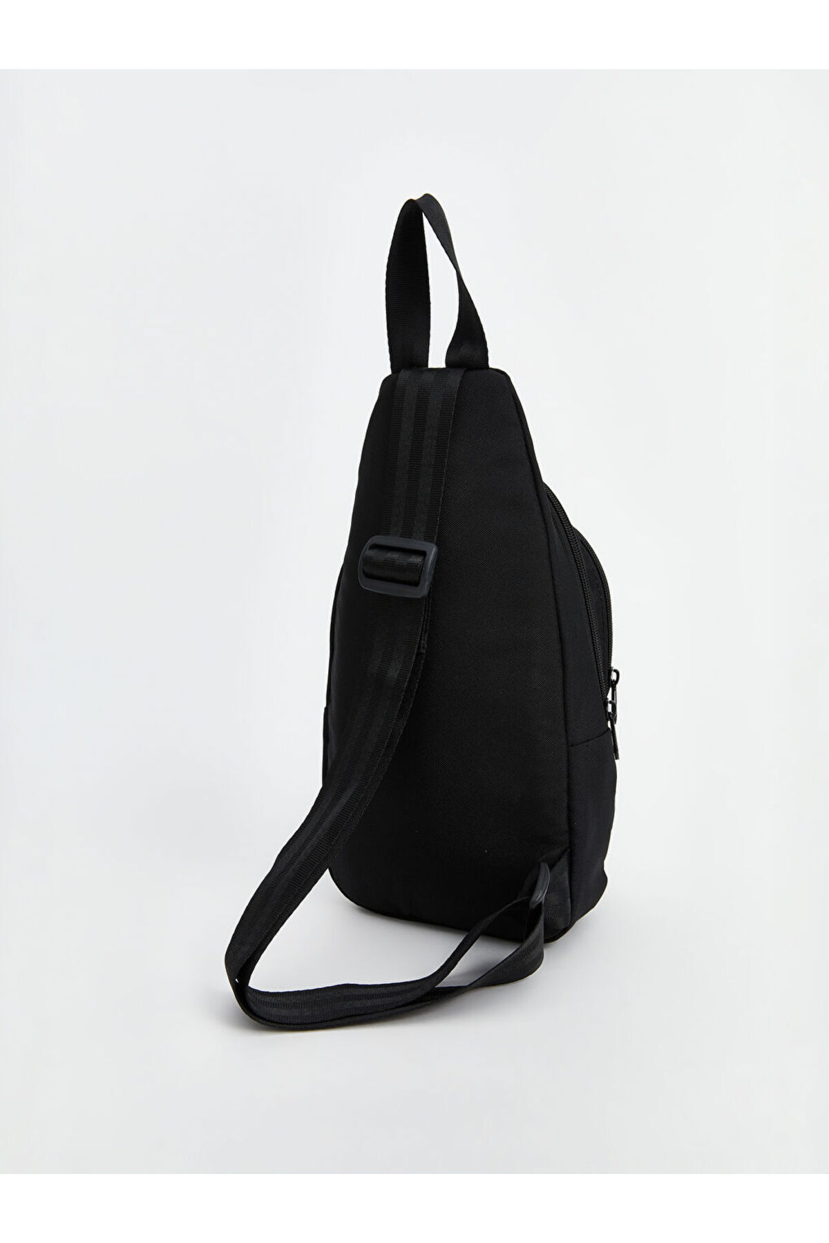 LC Waikiki-Create Your Style from Uzg Store |   Printed Boy's Chest Bag 4