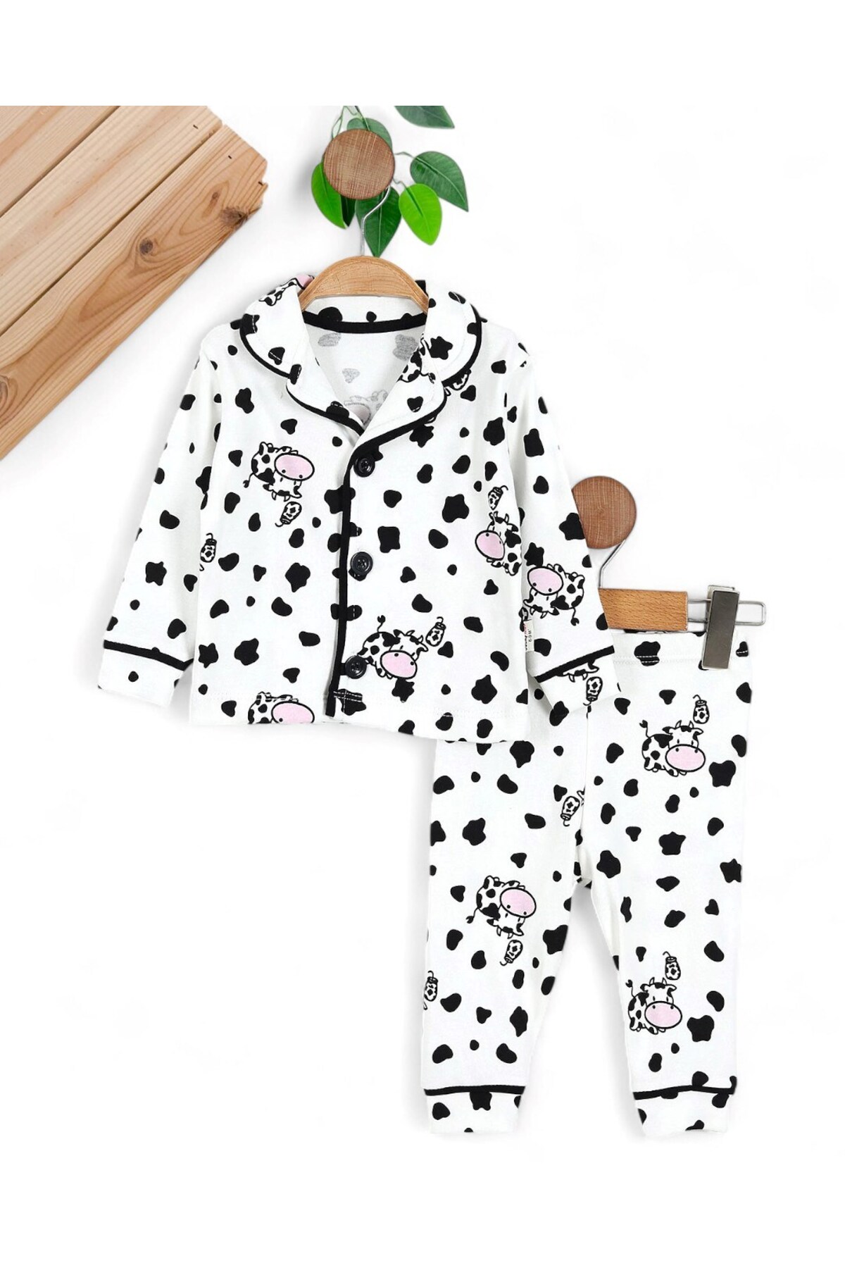 Ege Bebek Unisex Mevsimlik İnek Baskılı Kruvaze Yakalı 6-9-12-18-24 Ay Gecelik Pijama Takımı fotoğrafı 3 (önizleme)