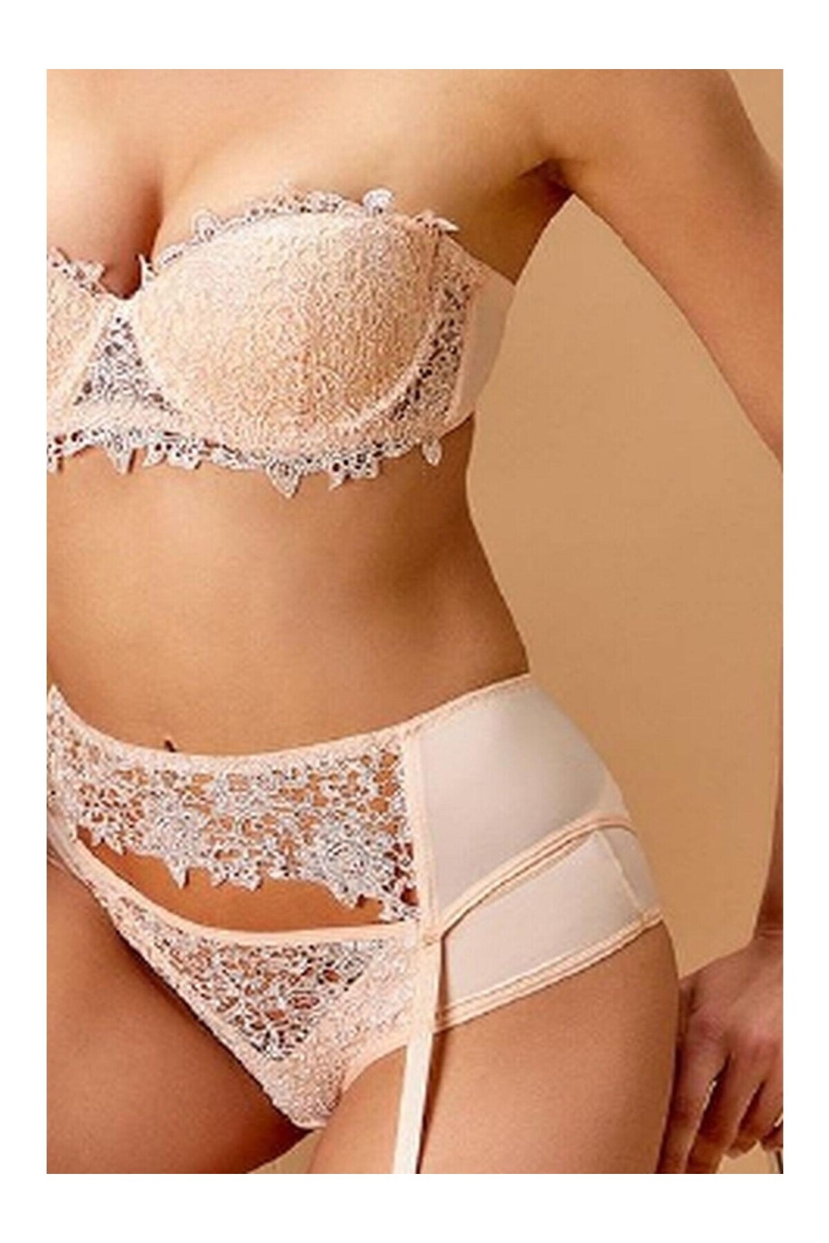 CSN CASANO-Supported Push up Strapless Garter Set 2