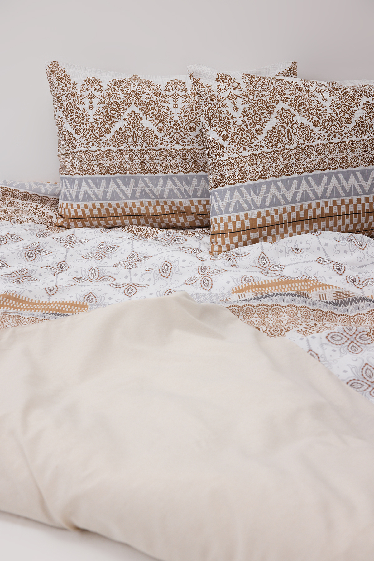 TRENDYOLMİLLA HOME Doppelter, leicht bügelbarer Bettbezug TPHAW26CKN00005