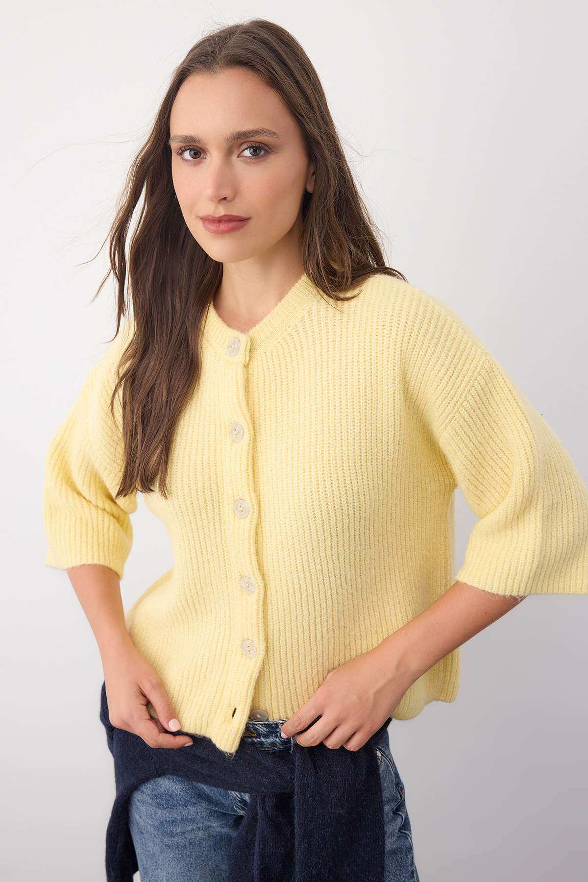 Trendyolmilla  Wardrobe Essentials Sarı Yumuşak Dokulu Geniş Kalıp Kısa Kol Basic Triko Hırka TWOAW26HI00251