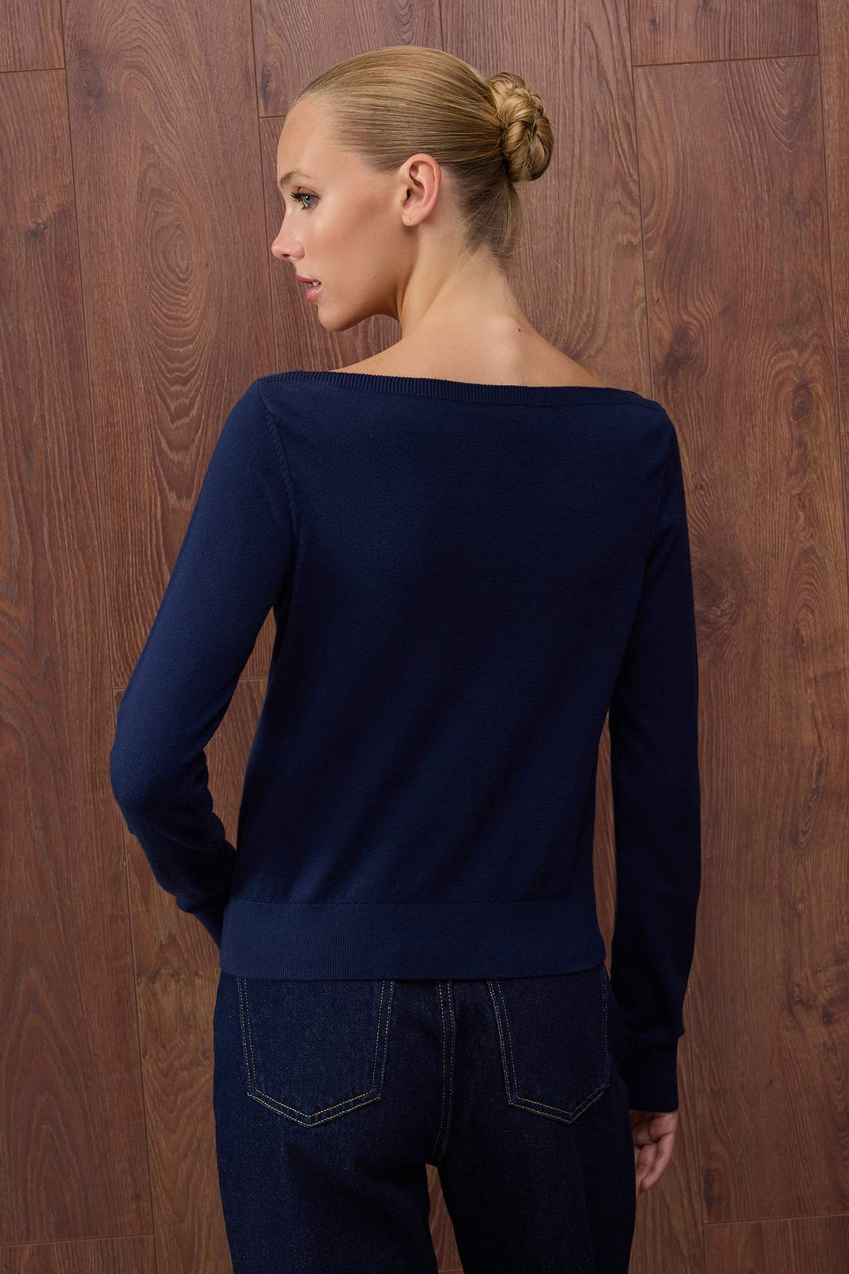 Trendyolmilla  Özel Koleksiyon Lacivert Premium İplik/Özel İplik Trend Triko Kazak TWOAW26KZ00159 - Görsel 4