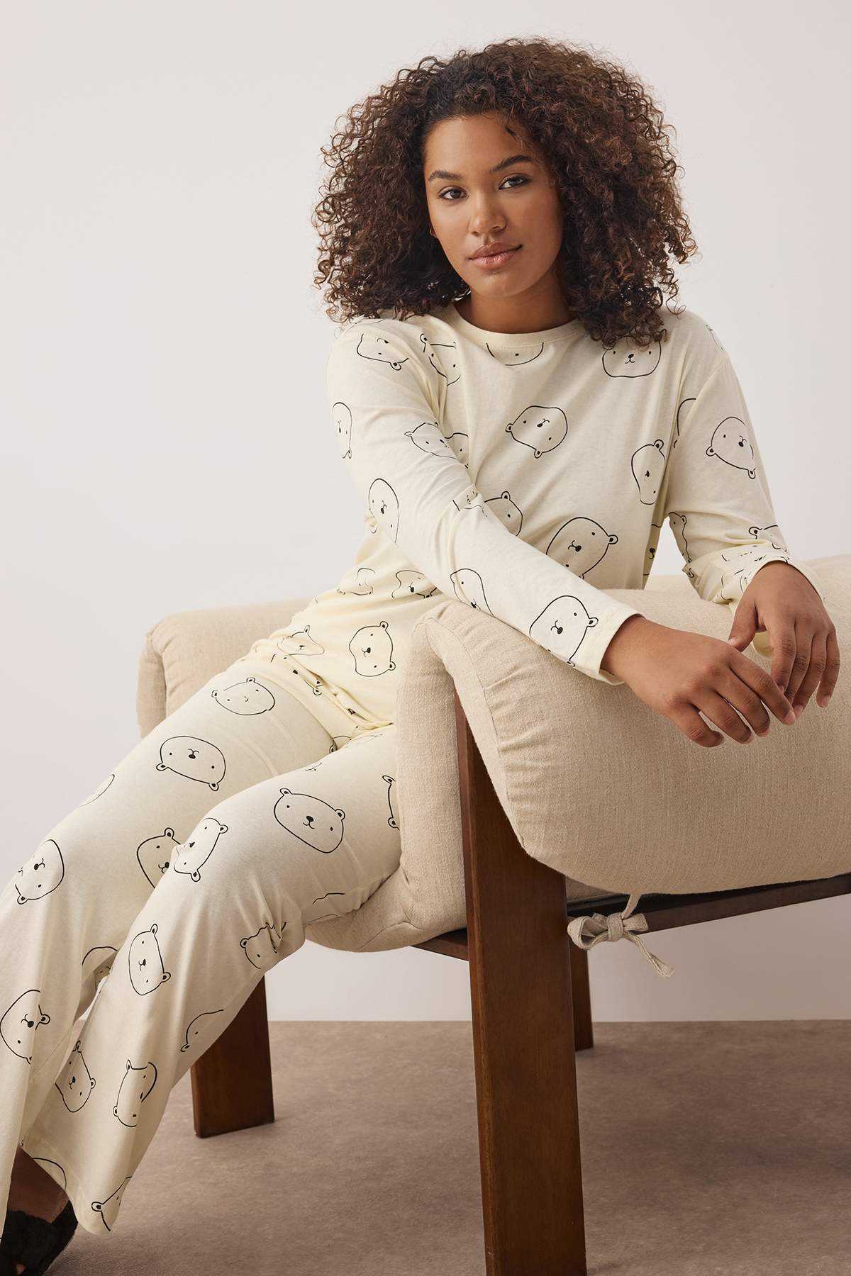 Trendyolmilla Curve Ekru %100 Pamuklu Ayıcıklı Örme Pijama Takımı TBBAW26AI00012
