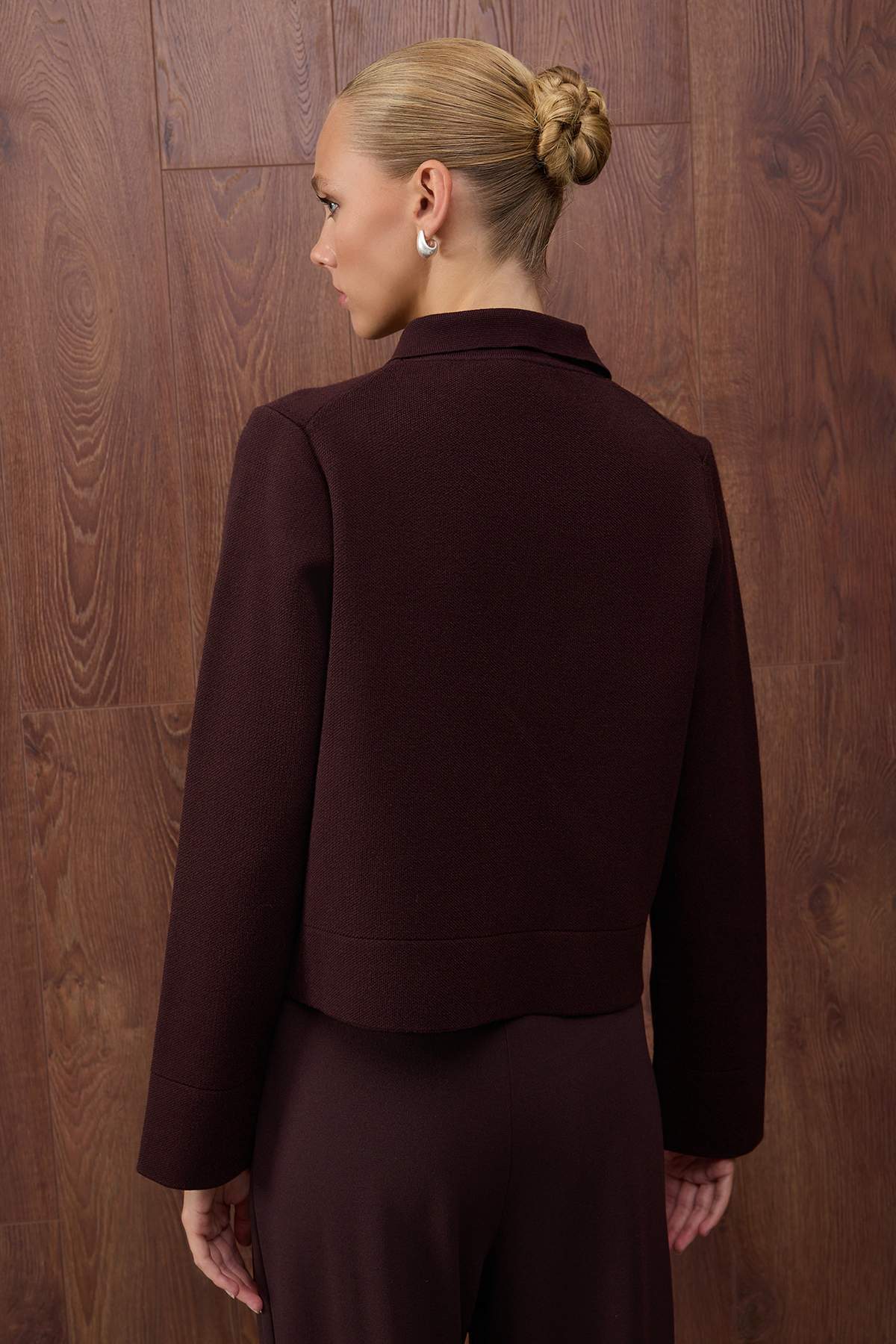 Trendyolmilla  Özel Koleksiyon Kahverengi Pamuk Karışımlı Polo Yaka Cep Detaylı Triko Hırka TWOAW26HI00180 - Görsel 4