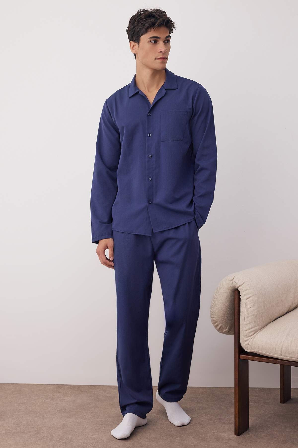 Trendyolmilla Man Lacivert Regular Fit Dokuma Pijama Takımı TMNAW24PT00057