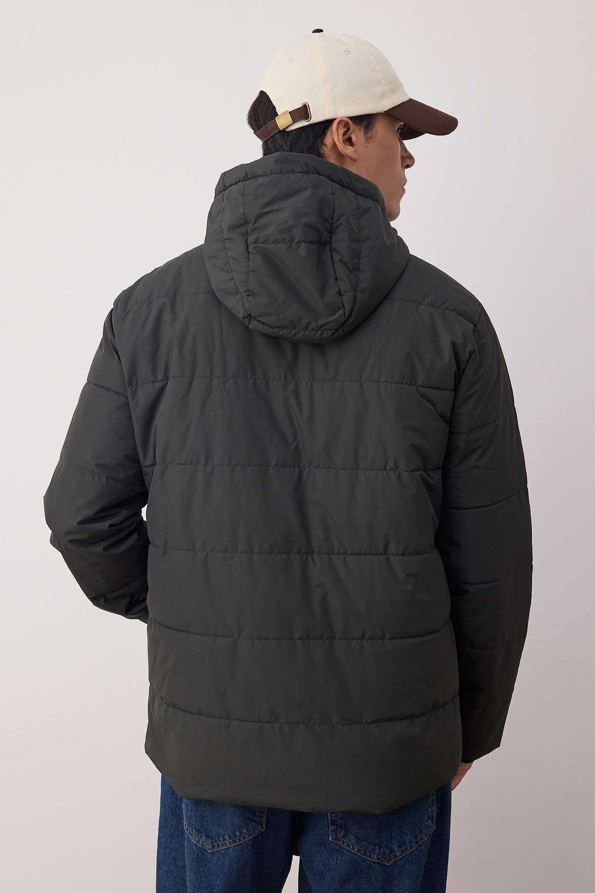 Trendyol Collection Haki Regular Fit Puchowa kurtka zimowa dla mężczyzn TMNAW26MO00000